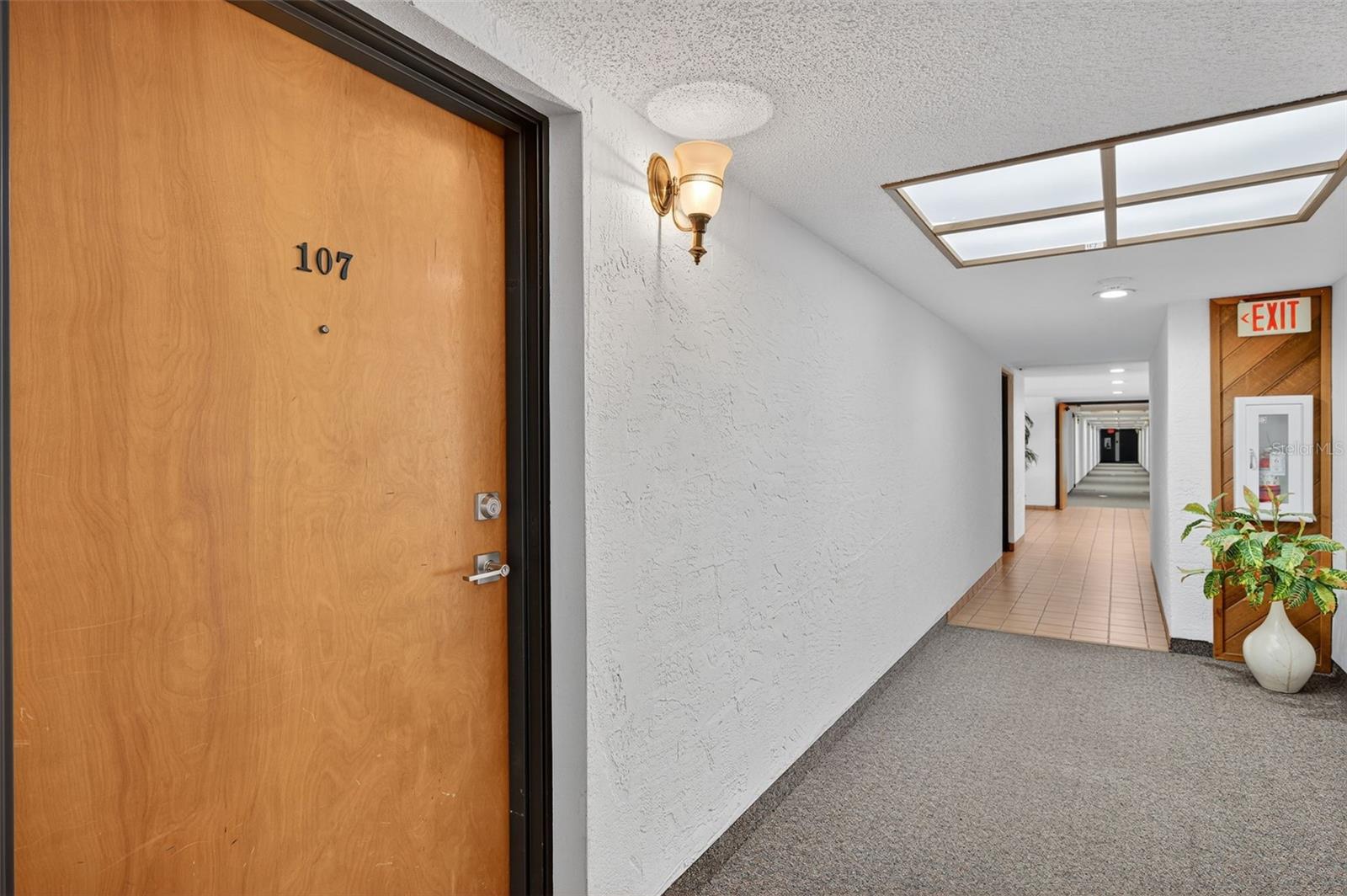 Image 8 of 54 For 2591 Countryside Boulevard 5107