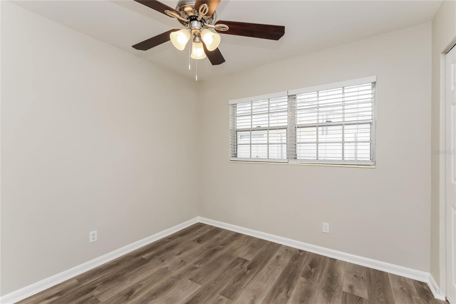 Image 12 of 16 For 4109 Bay Avenue