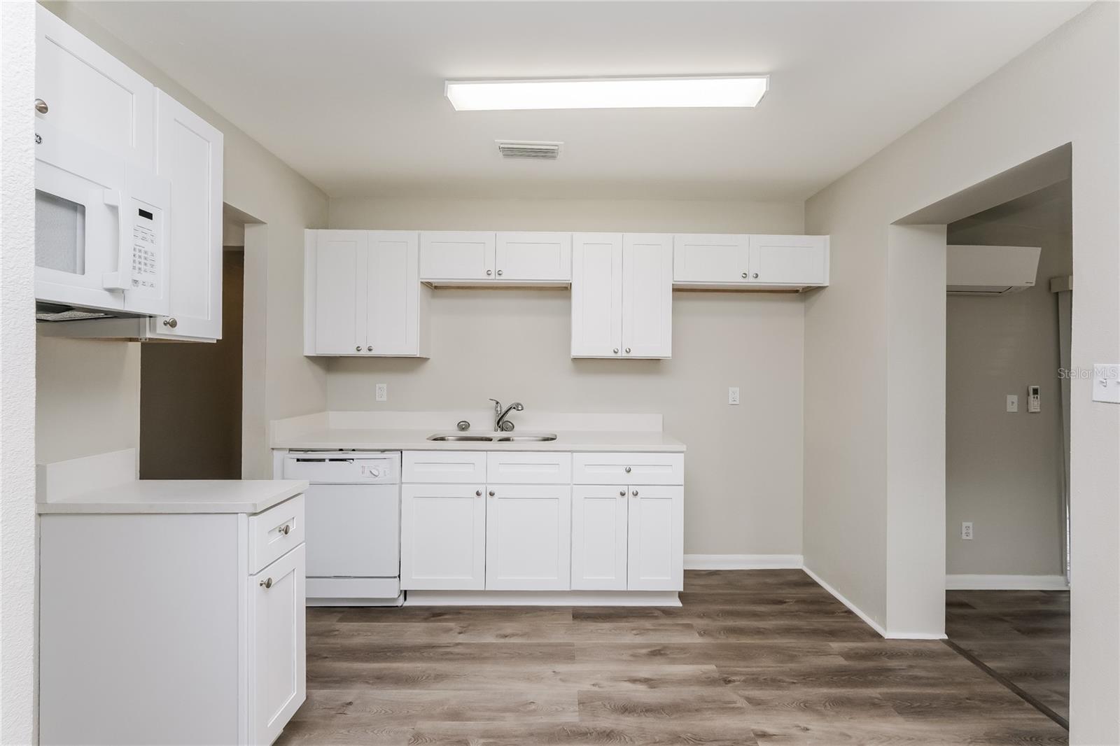 Image 6 of 16 For 4109 Bay Avenue
