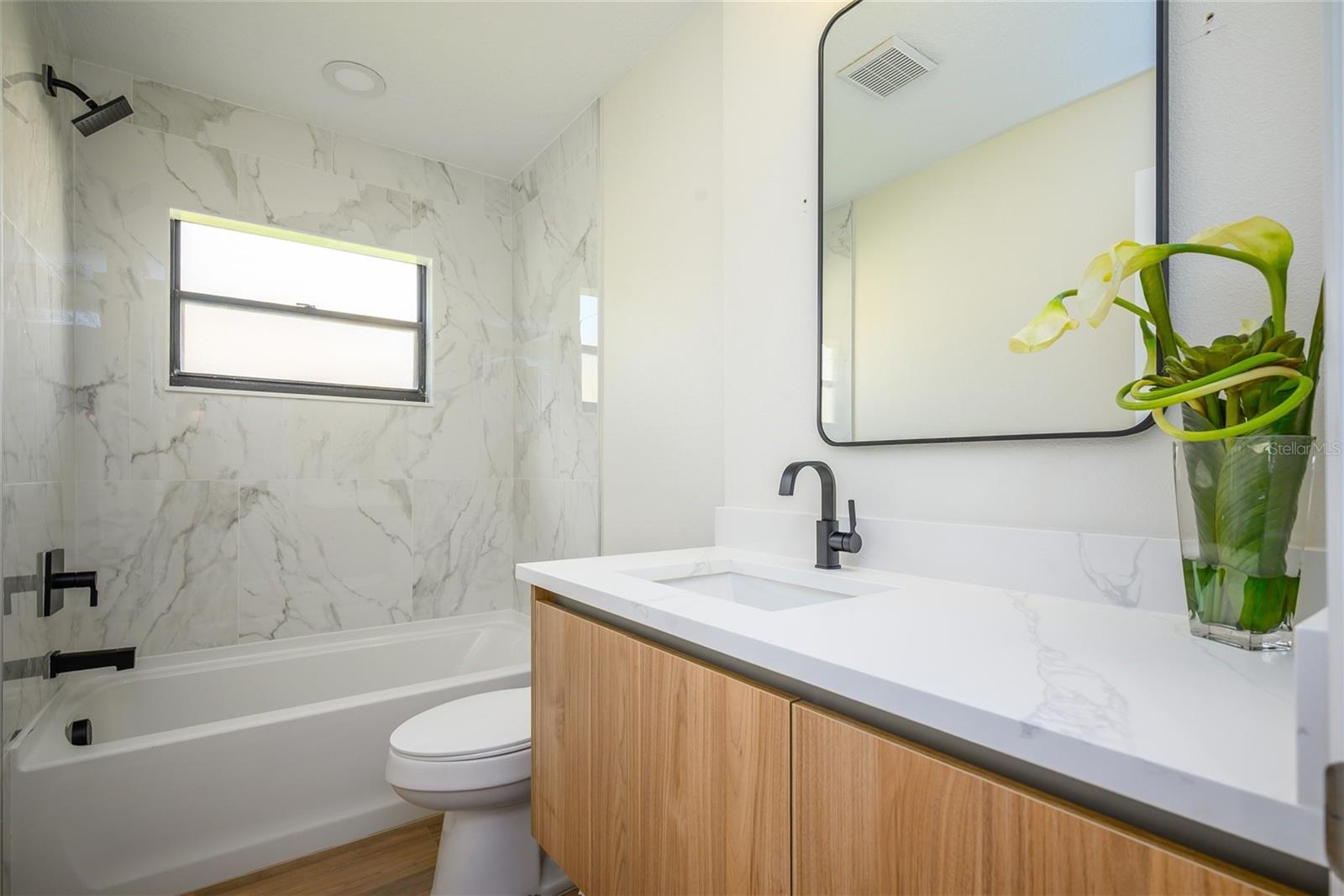Image 20 of 25 For 13903 Wolcott Drive
