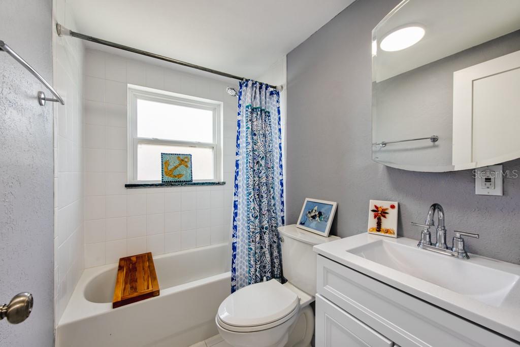 Image 20 of 50 For 13429 Lisa Drive