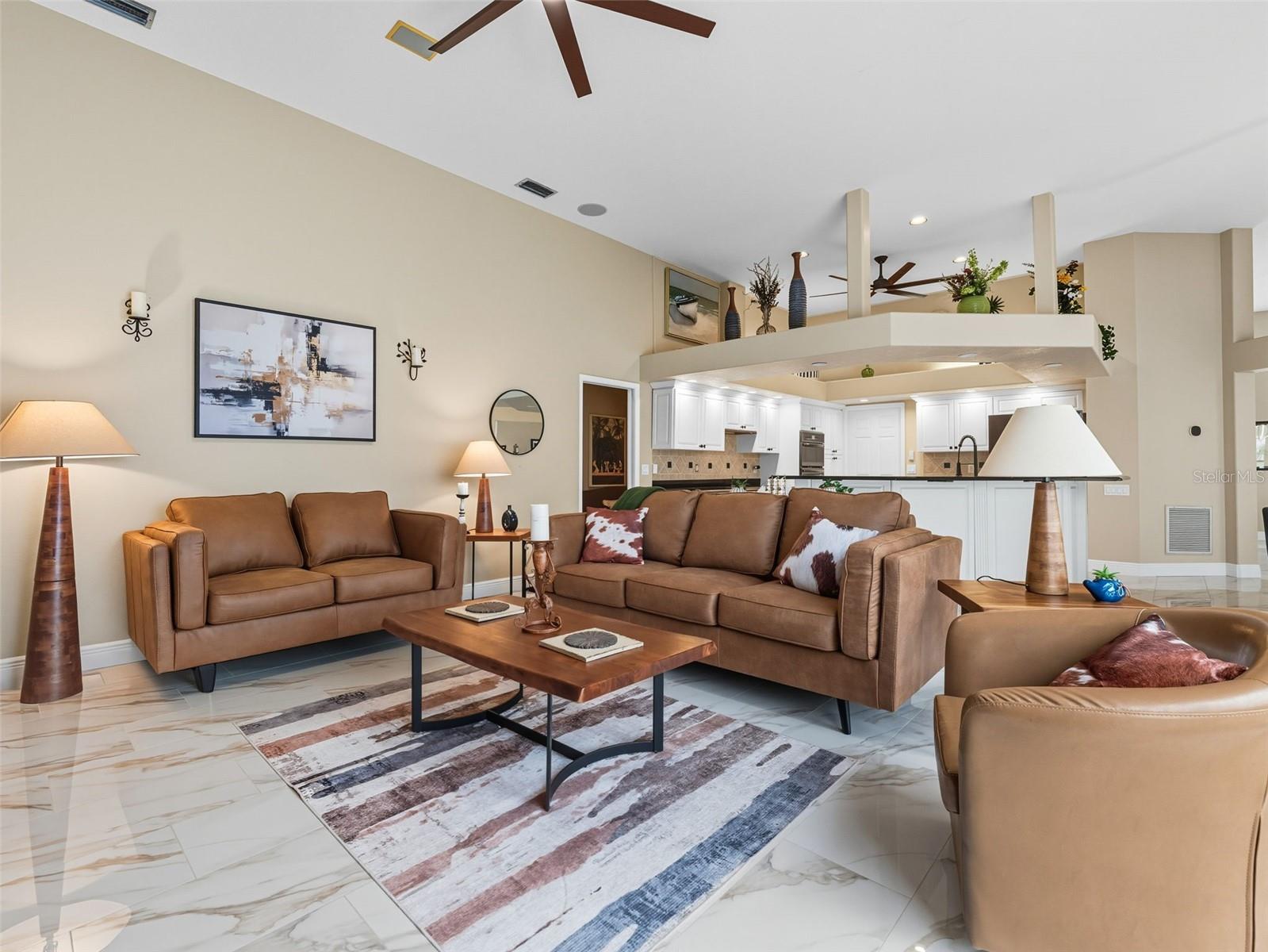 Listing photo id 8 for 16308 Colwood Drive