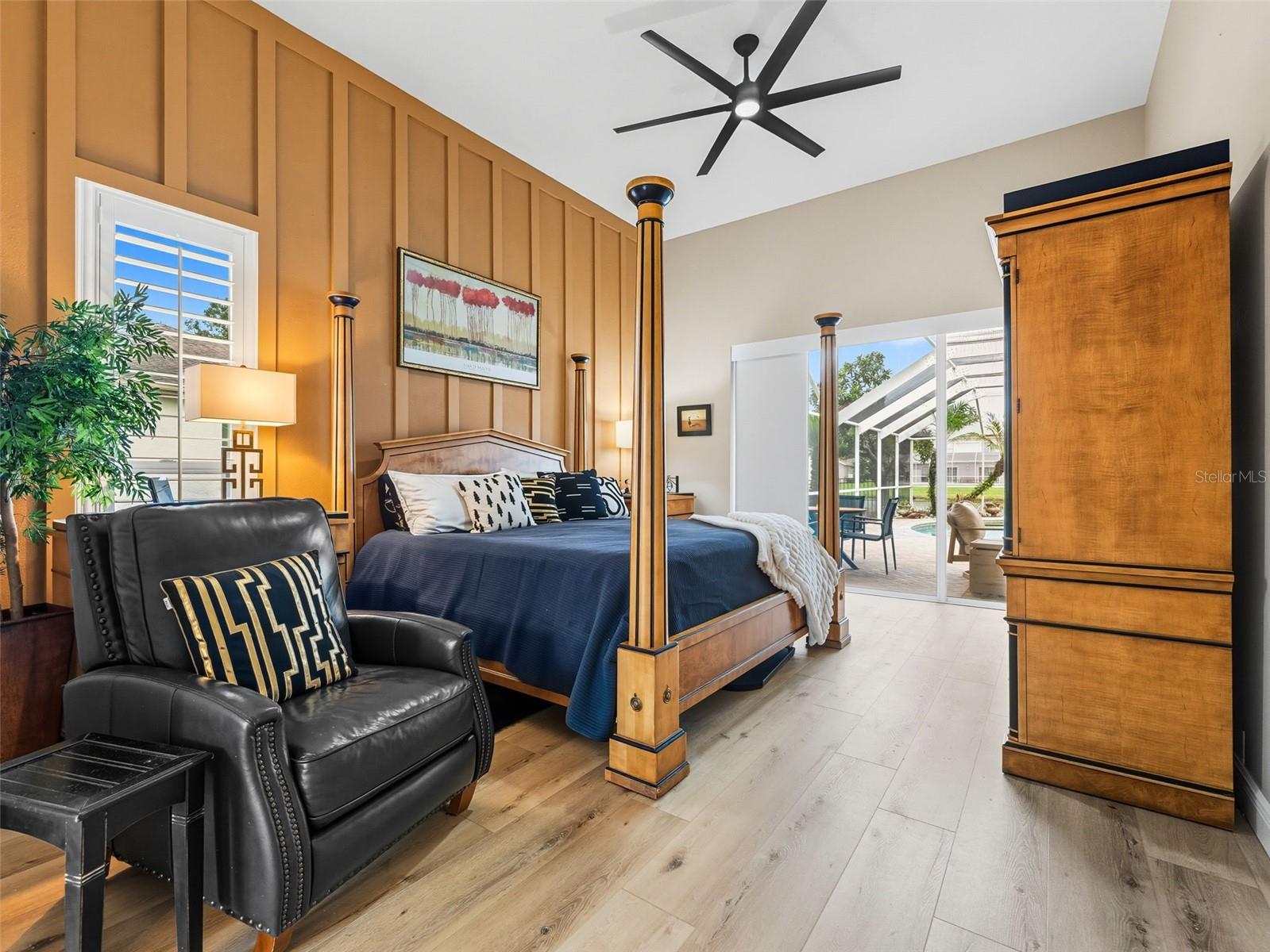 Listing photo id 14 for 16308 Colwood Drive