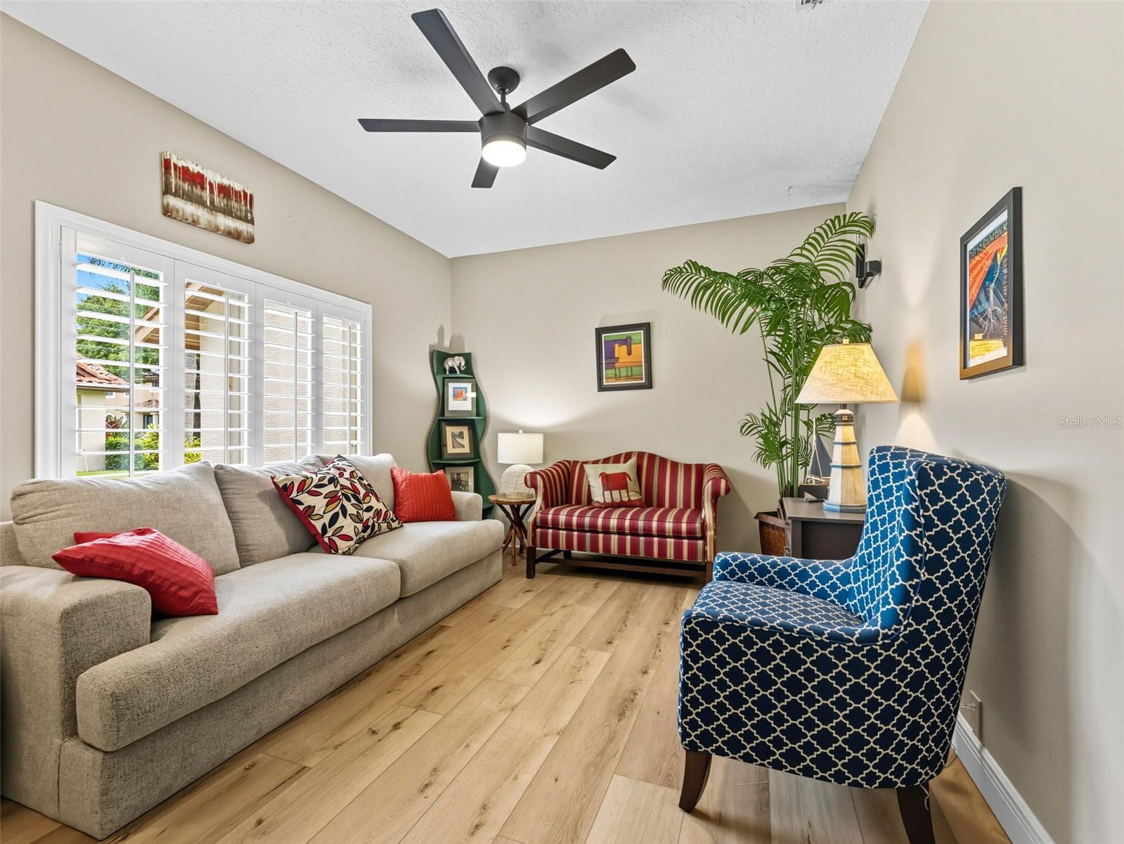Listing photo id 24 for 16308 Colwood Drive