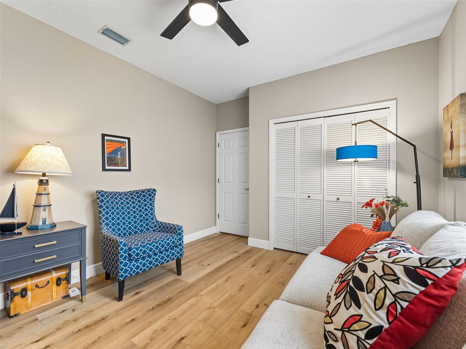 Listing photo id 25 for 16308 Colwood Drive