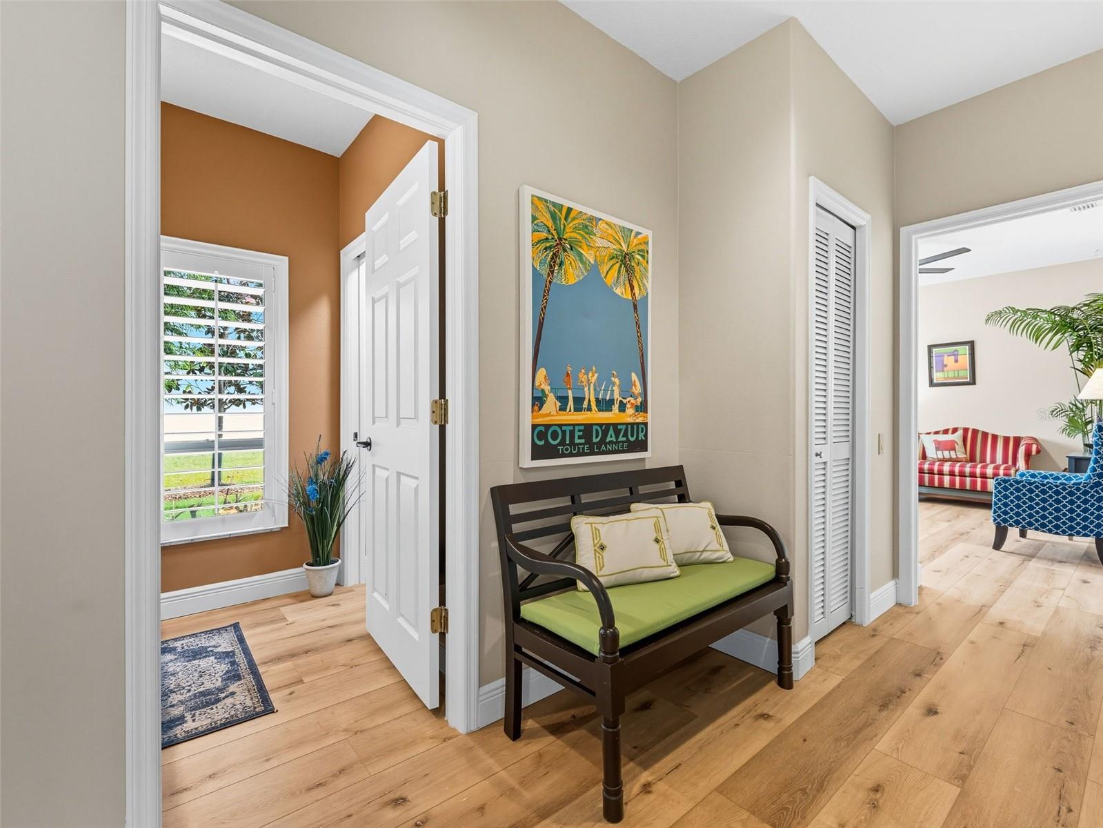 Listing photo id 26 for 16308 Colwood Drive