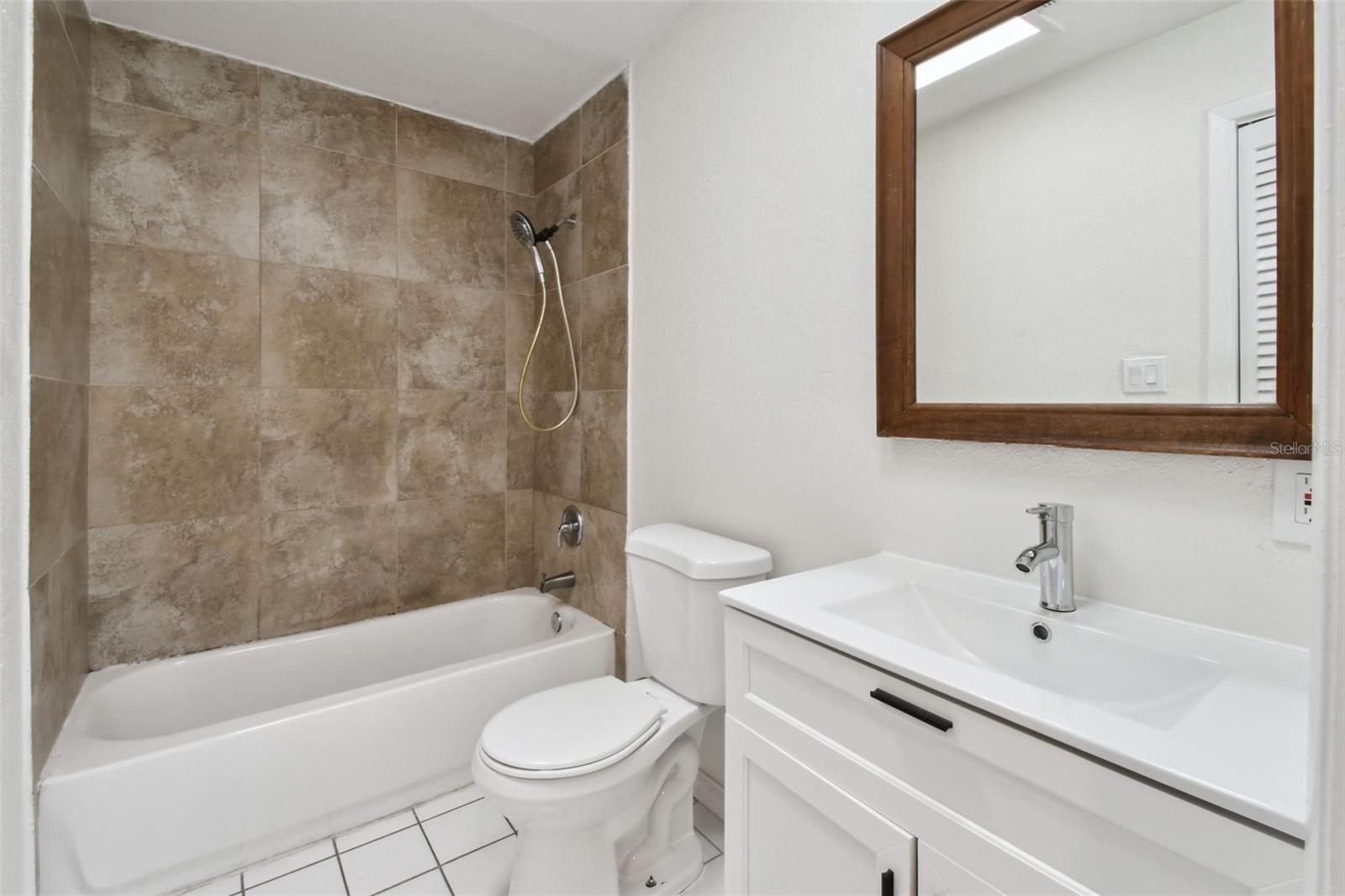 Image 14 of 38 For 4117 Sewaha Street