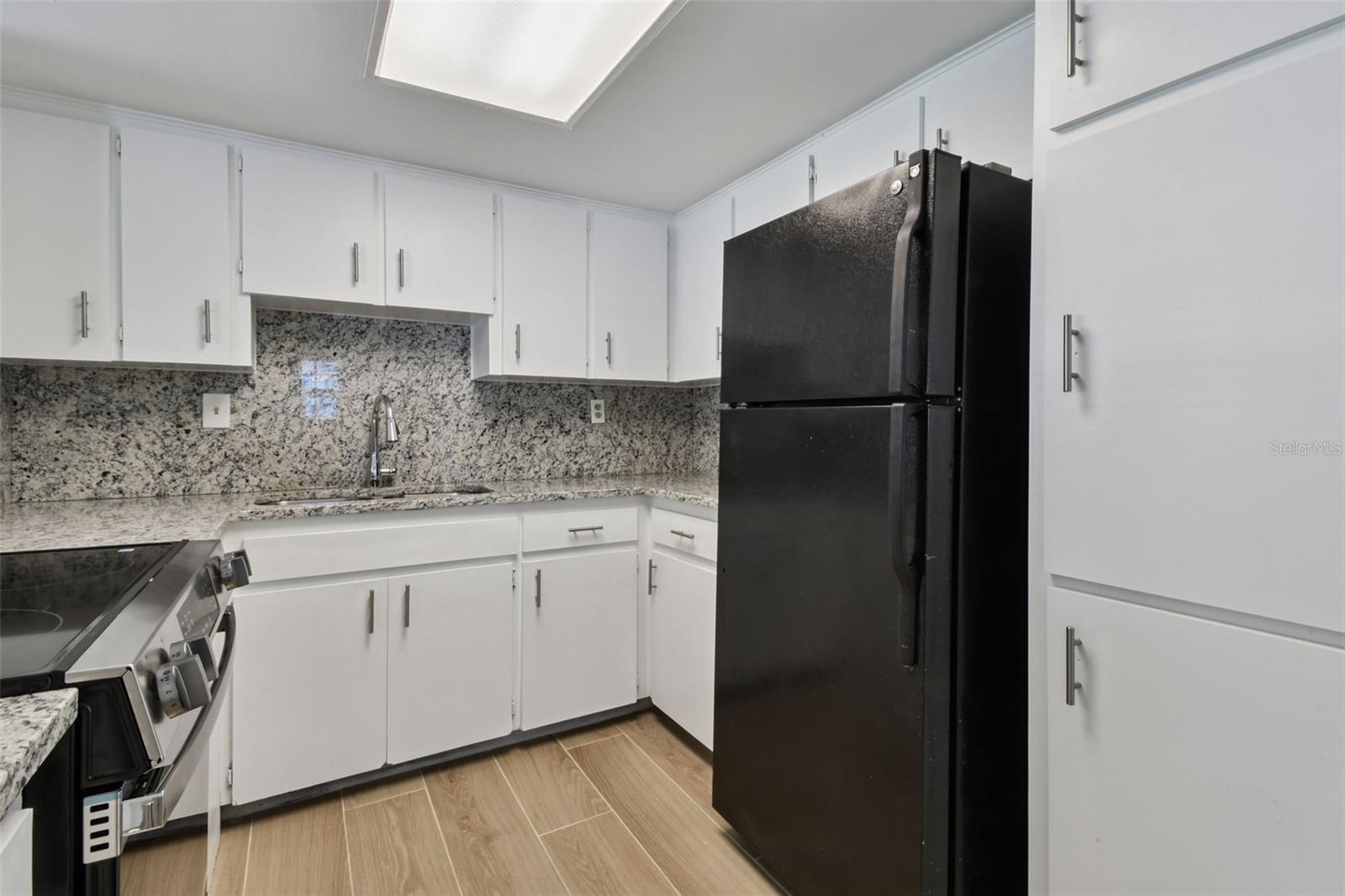 Image 8 of 38 For 4117 Sewaha Street