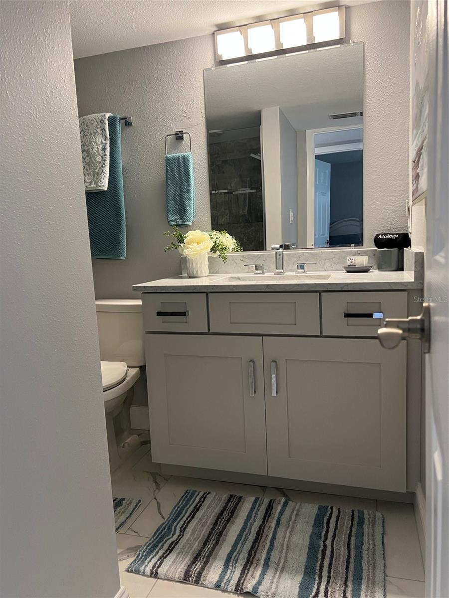 Image 18 of 21 For 1270 Gulf Boulevard 401