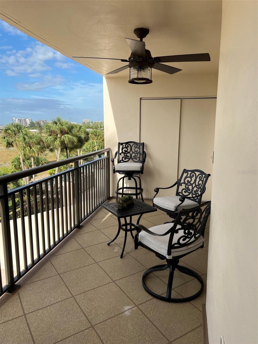Image 3 of 21 For 1270 Gulf Boulevard 401