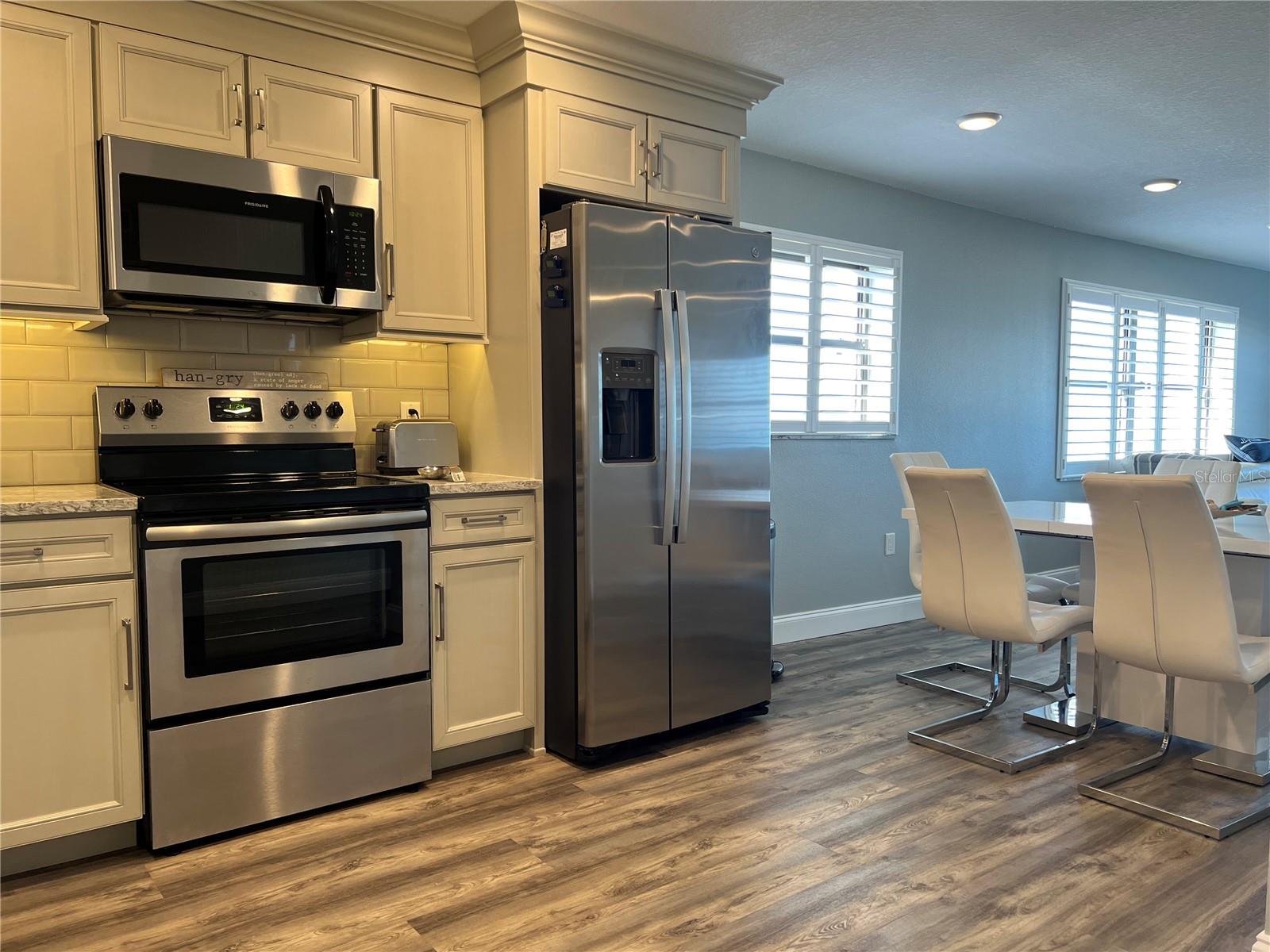 Image 9 of 21 For 1270 Gulf Boulevard 401