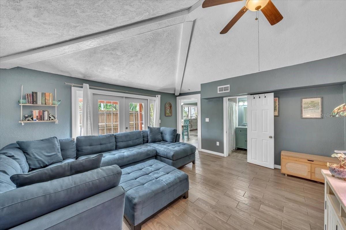 Image 29 of 57 For 2701 48th Avenue N