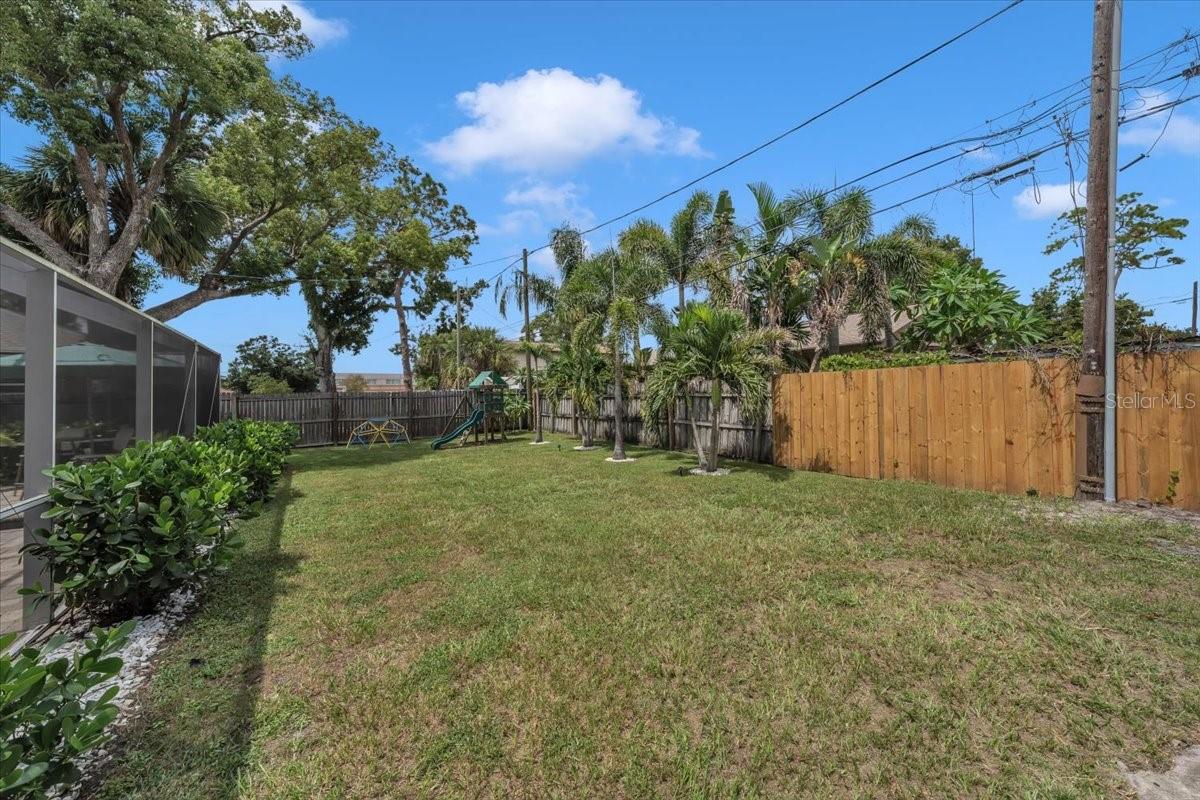 Image 44 of 57 For 2701 48th Avenue N