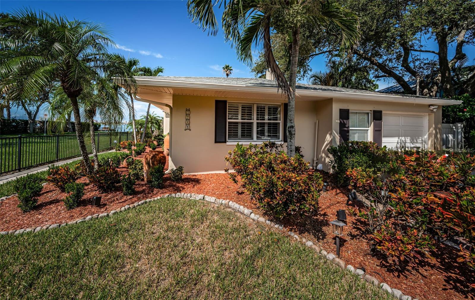 Image 10 of 61 For 1748 Sunset Drive