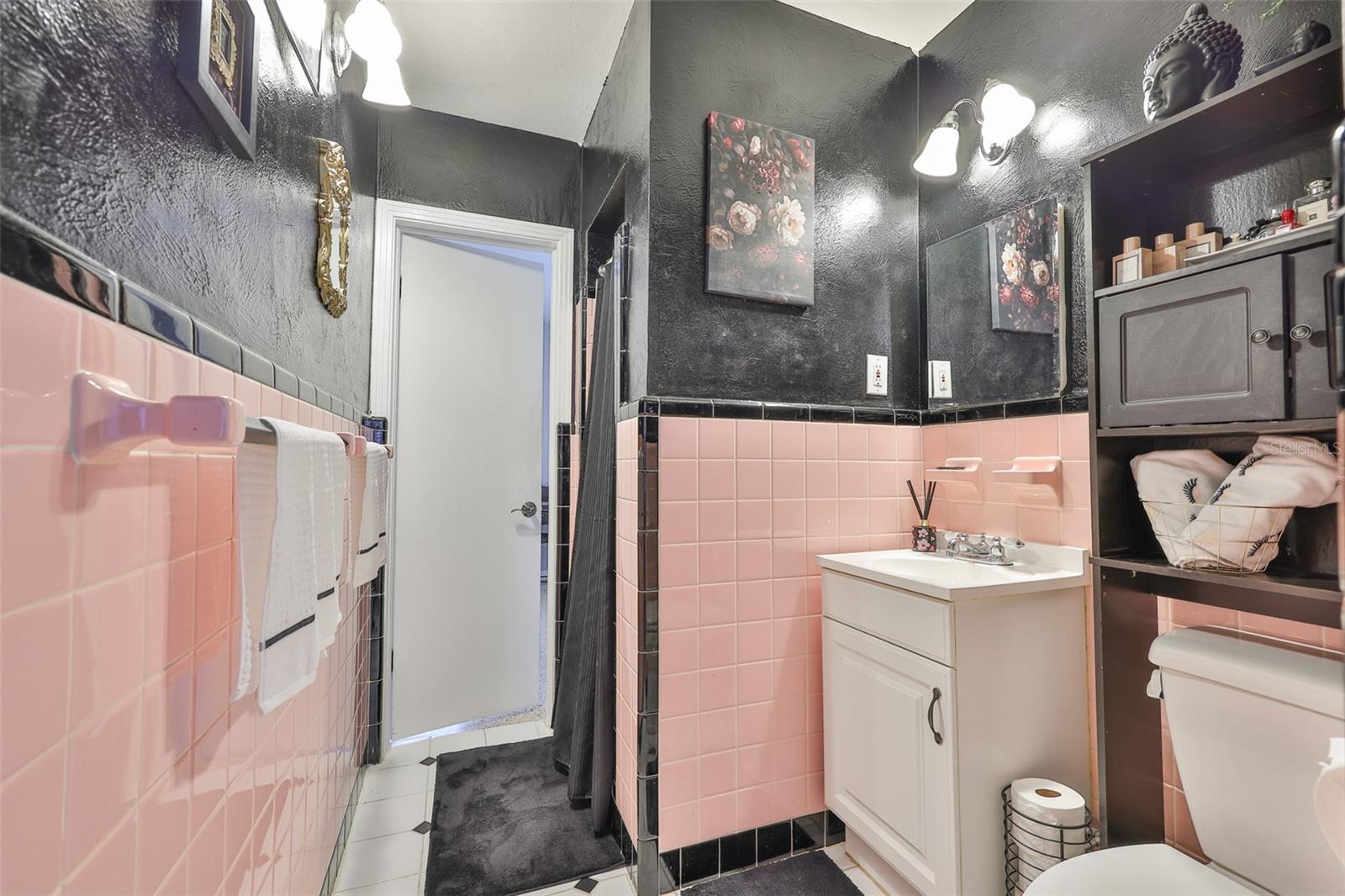 Listing photo id 26 for 10406 Cliff Circle