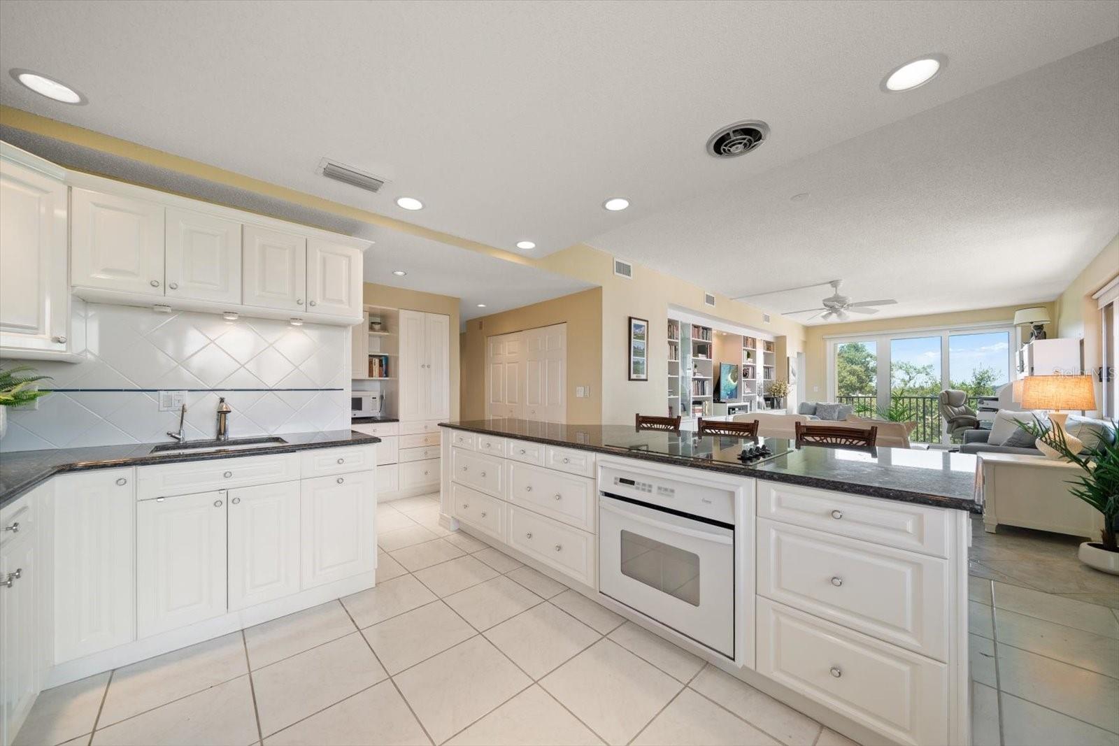 Image 13 of 57 For 4 Belleview Boulevard 507