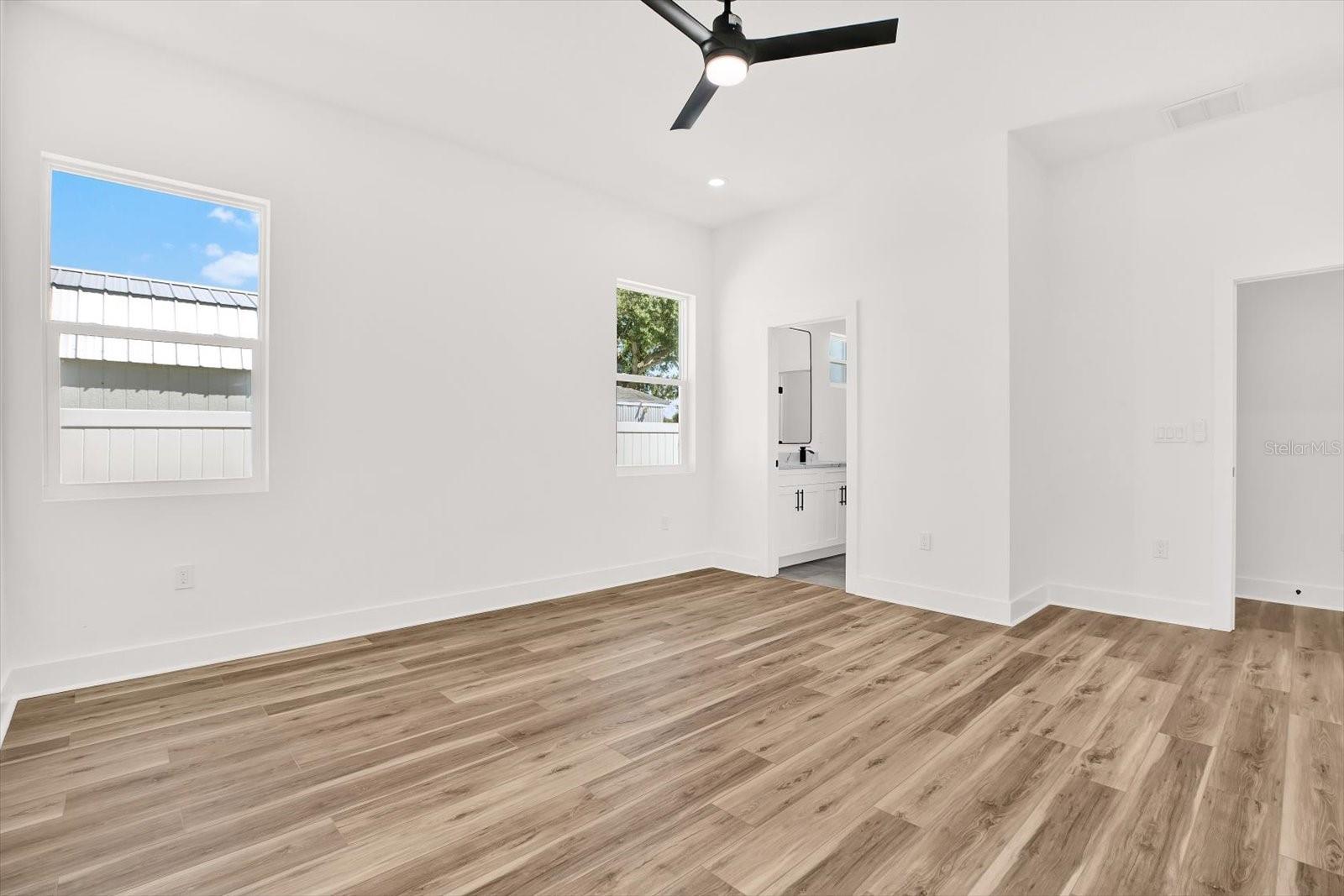 Image 18 of 36 For 6193 108th Avenue N