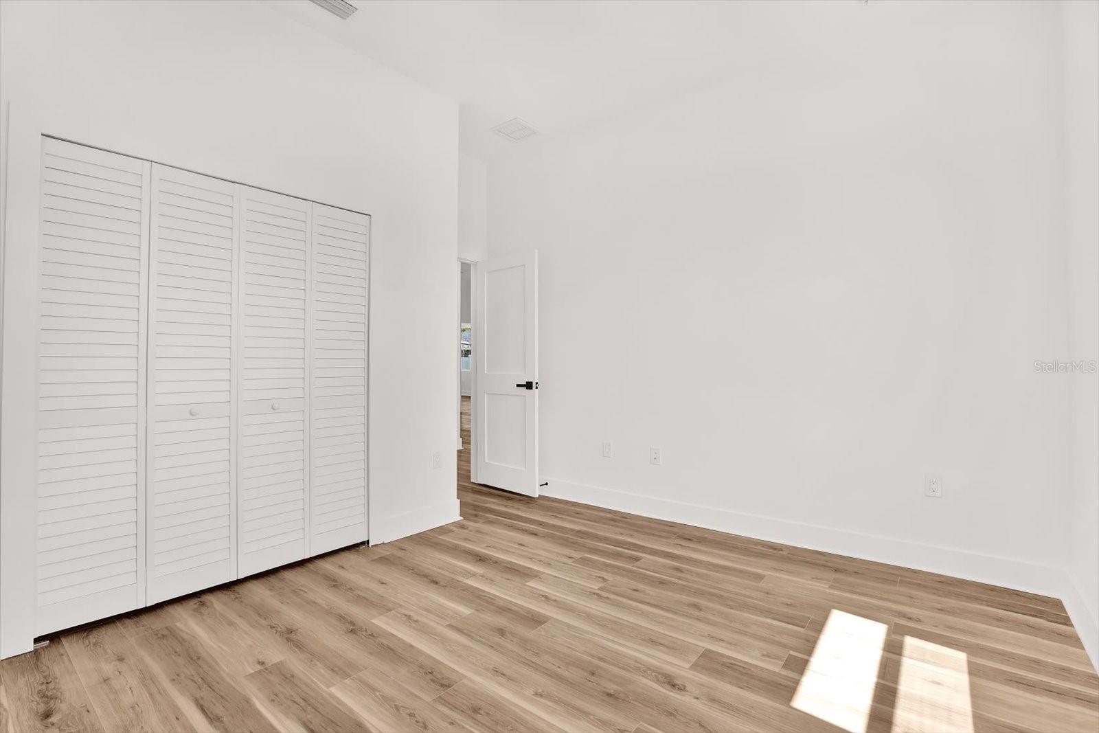 Image 26 of 36 For 6193 108th Avenue N