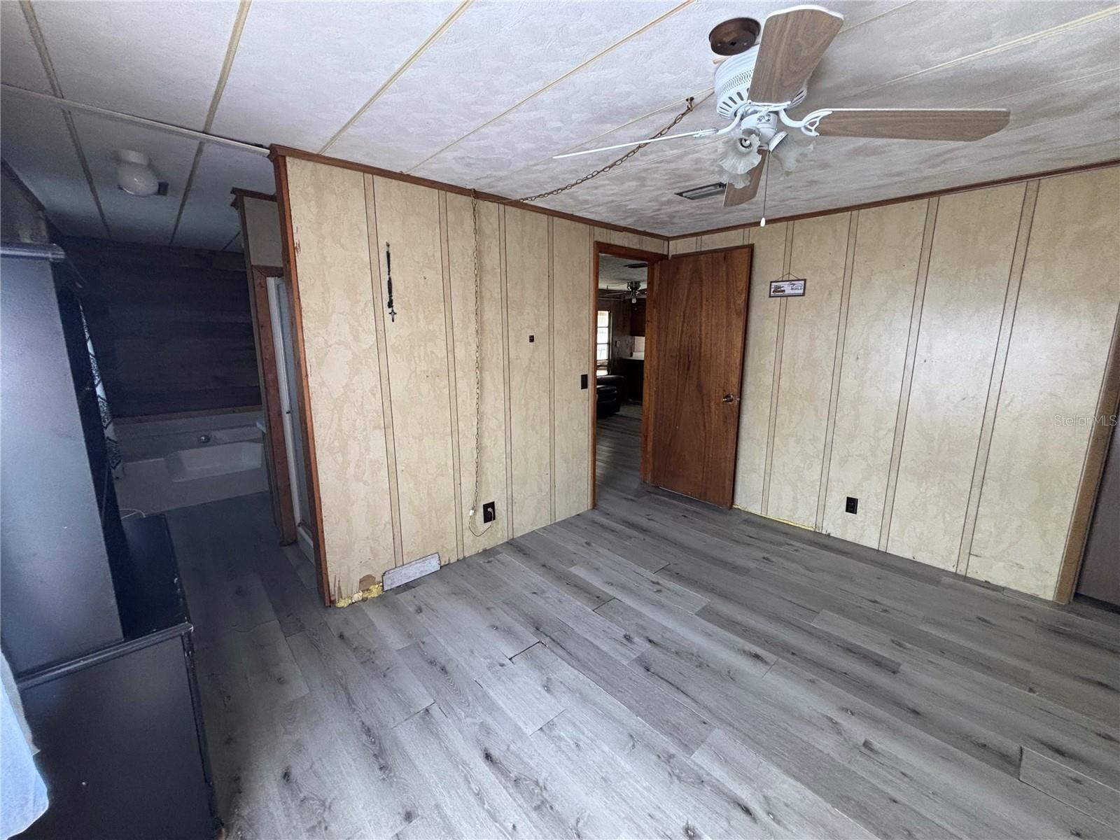 Image 3 of 4 For 6056 109th Avenue N