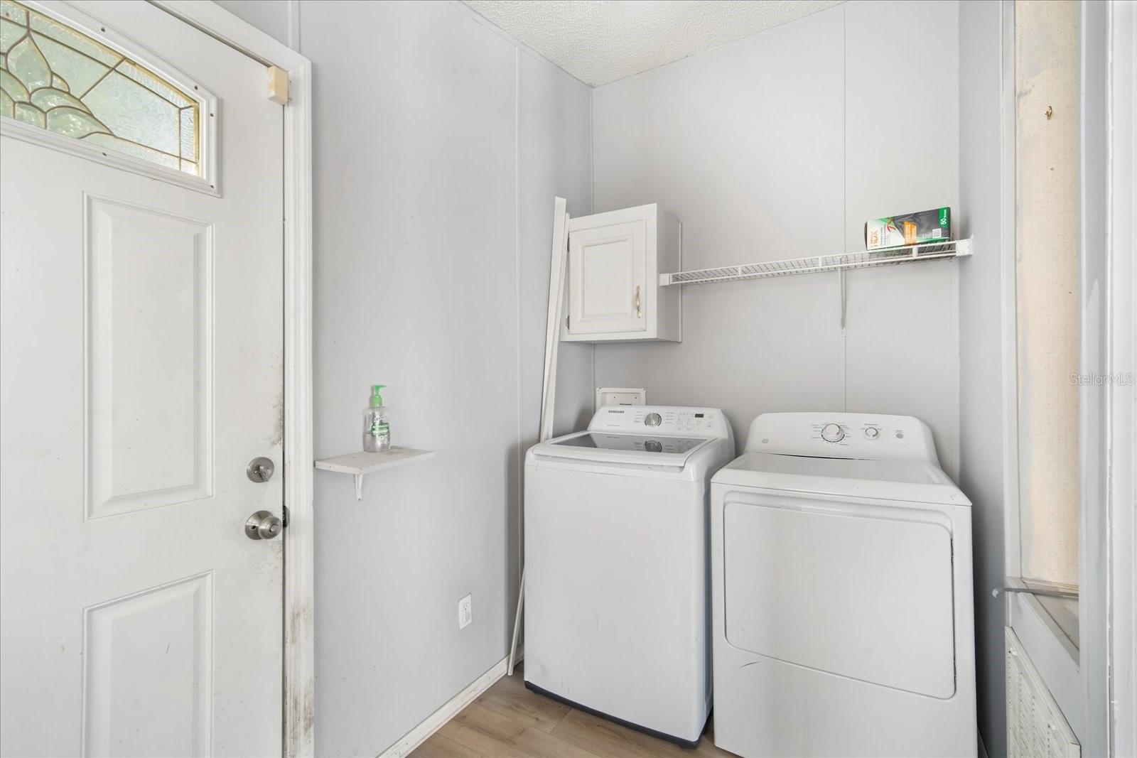 Image 12 of 23 For 4120 Laurel Crest Drive