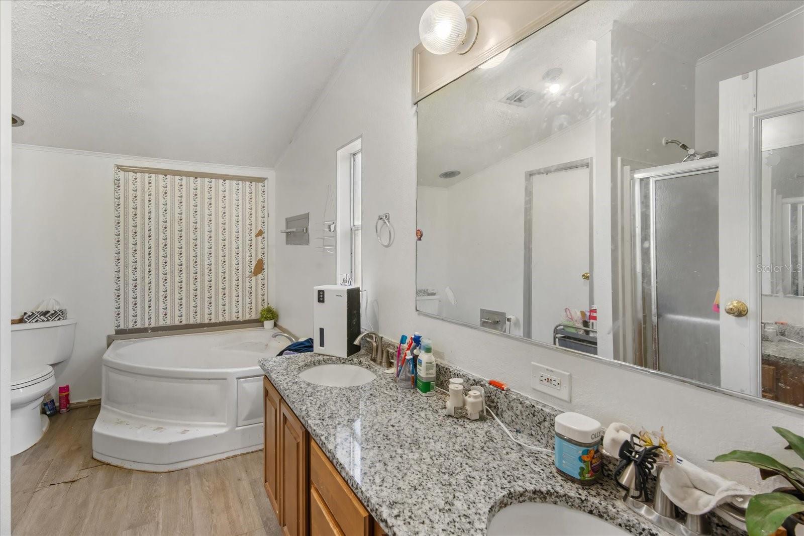 Image 14 of 23 For 4120 Laurel Crest Drive