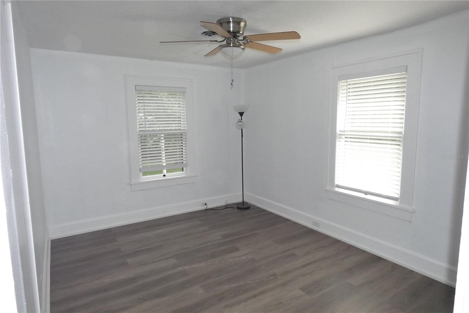 Image 12 of 15 For 2567 15th Avenue N