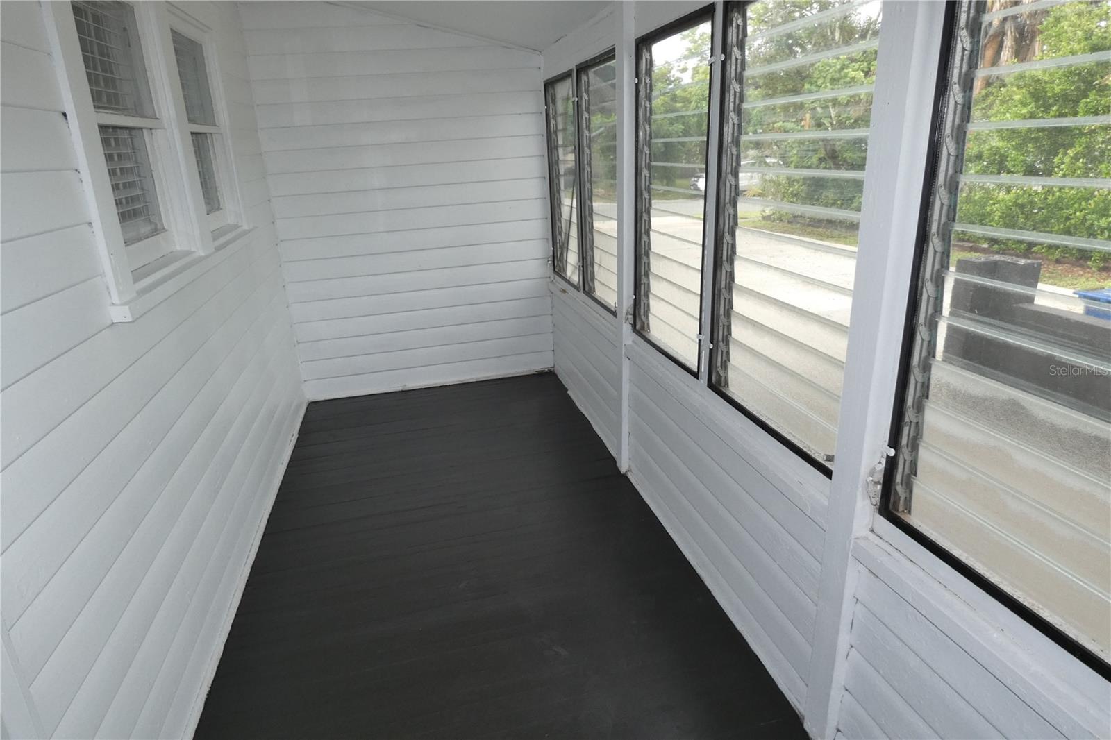 Image 13 of 15 For 2567 15th Avenue N