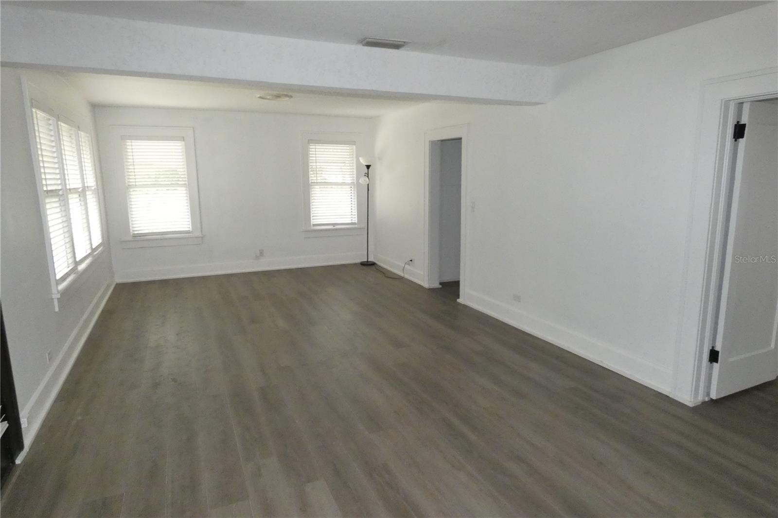 Image 6 of 15 For 2567 15th Avenue N