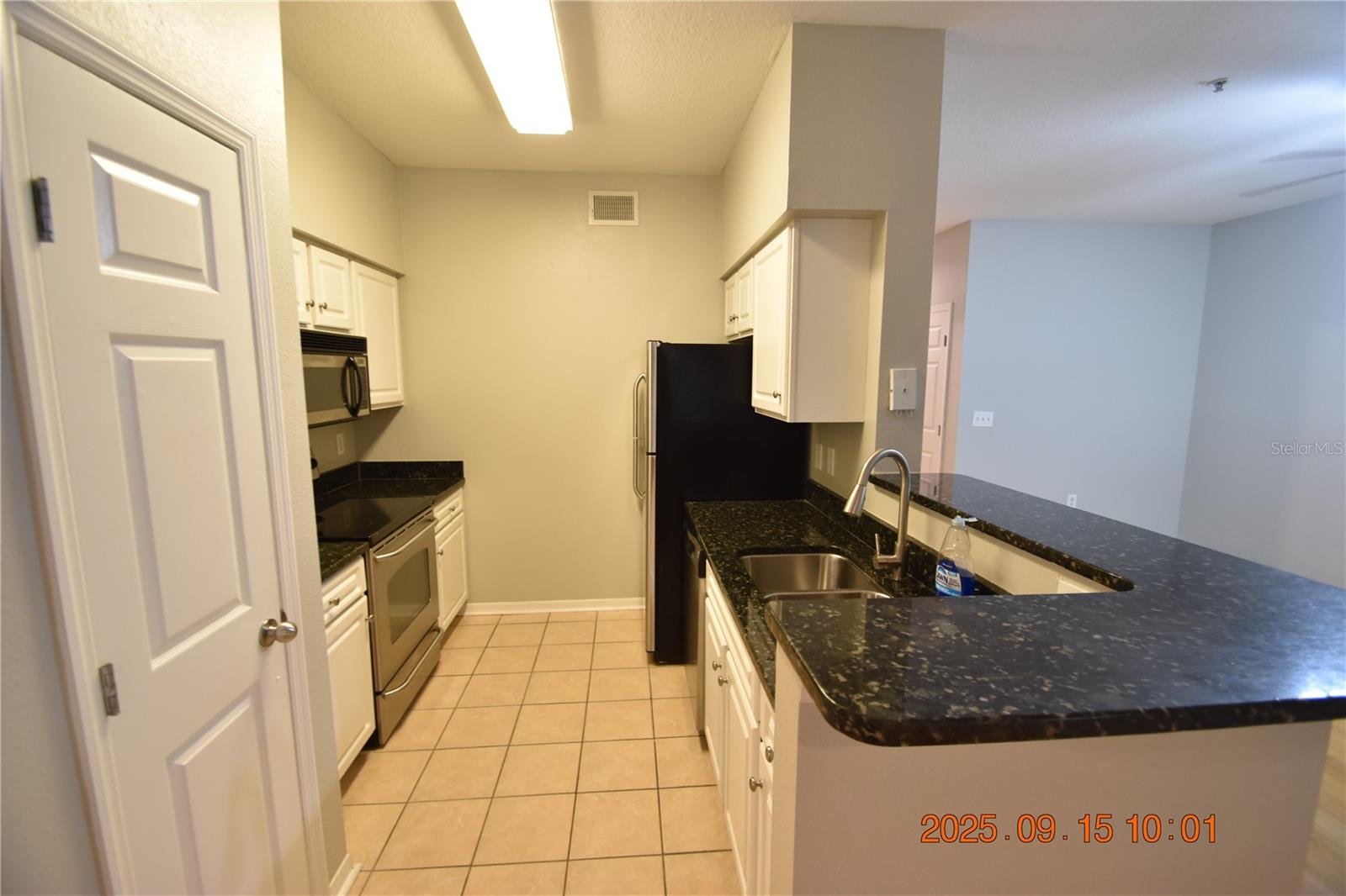 Image 20 of 49 For 1810 Palm Avenue 6201