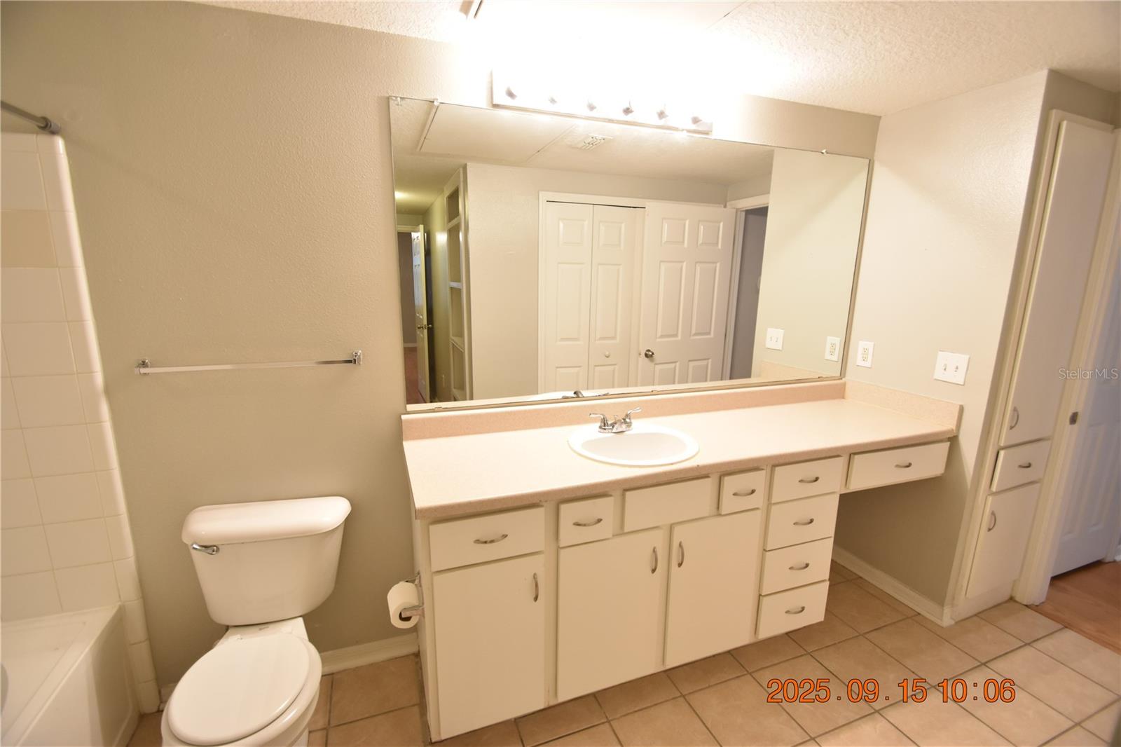 Image 29 of 49 For 1810 Palm Avenue 6201