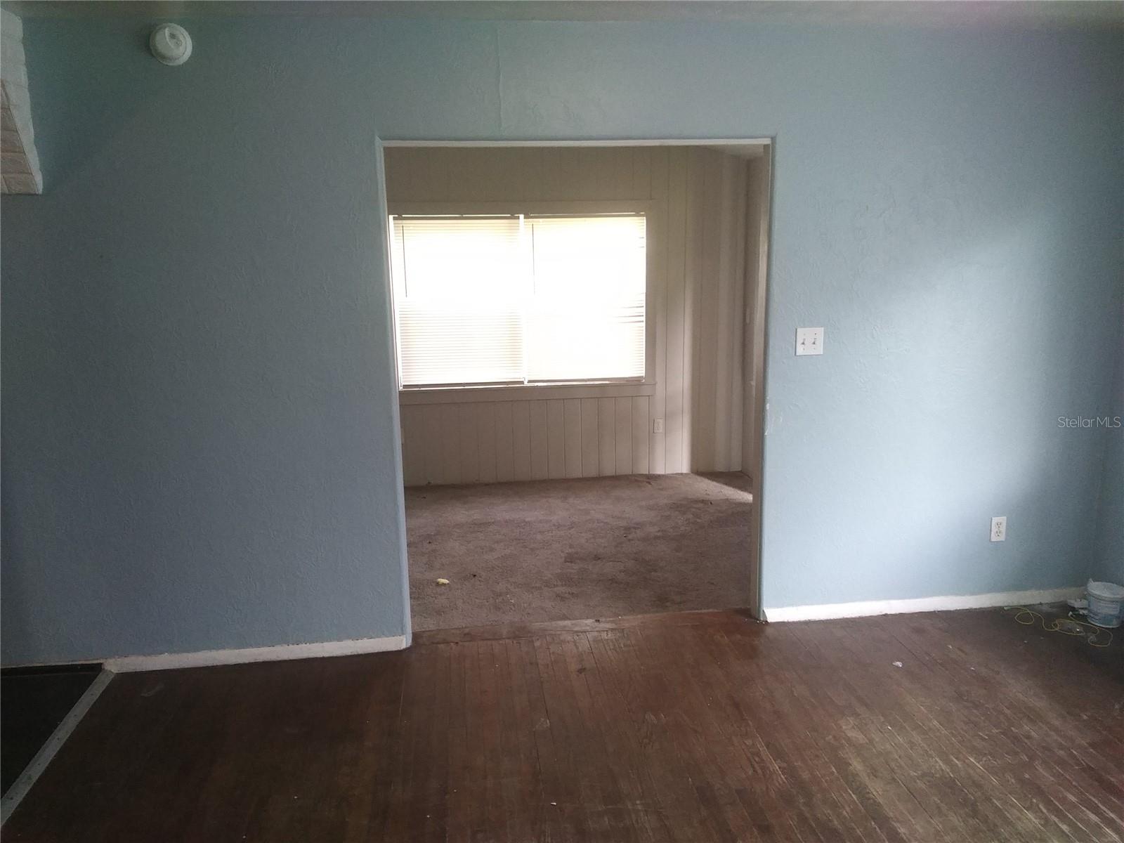 Image 3 of 18 For 3934 40th Avenue N