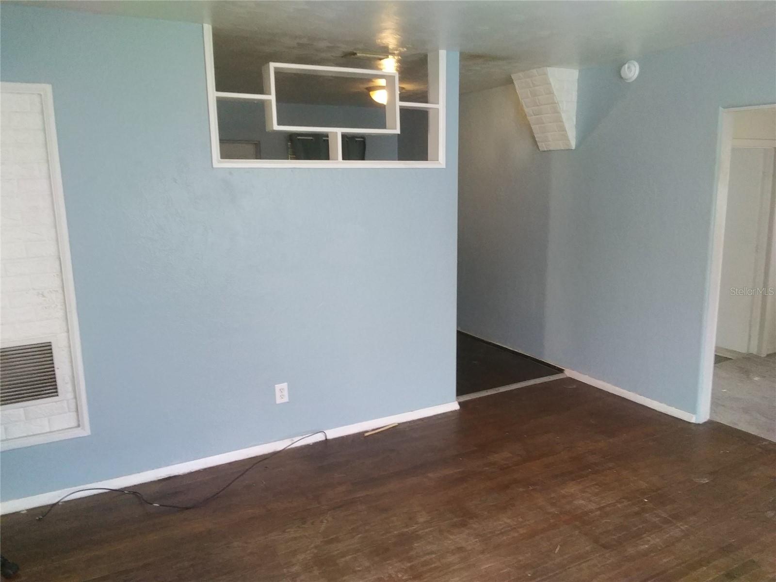 Image 5 of 18 For 3934 40th Avenue N