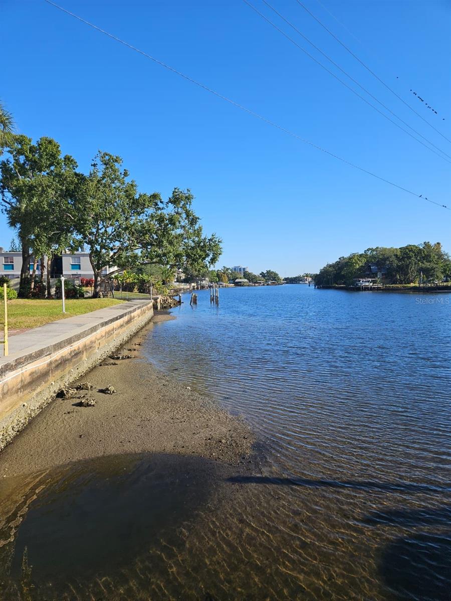 Image 13 of 14 For 2424 Tampa Bay Boulevard I102