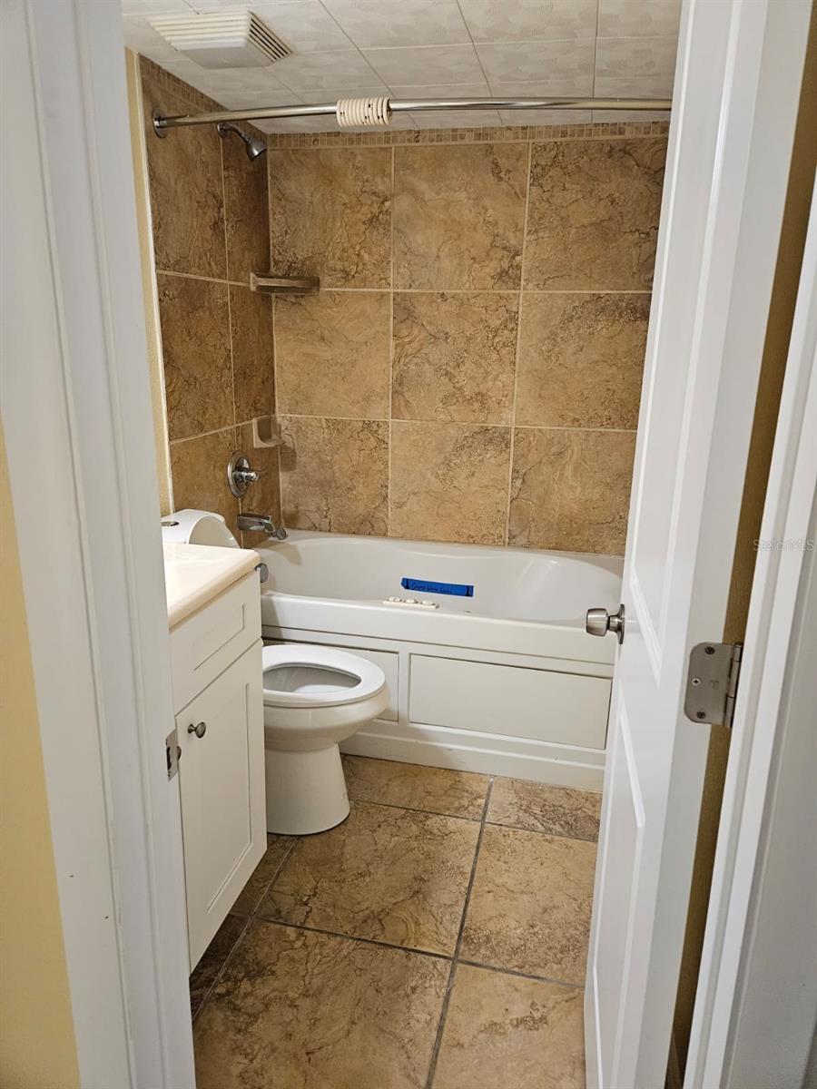 Image 5 of 14 For 2424 Tampa Bay Boulevard I102