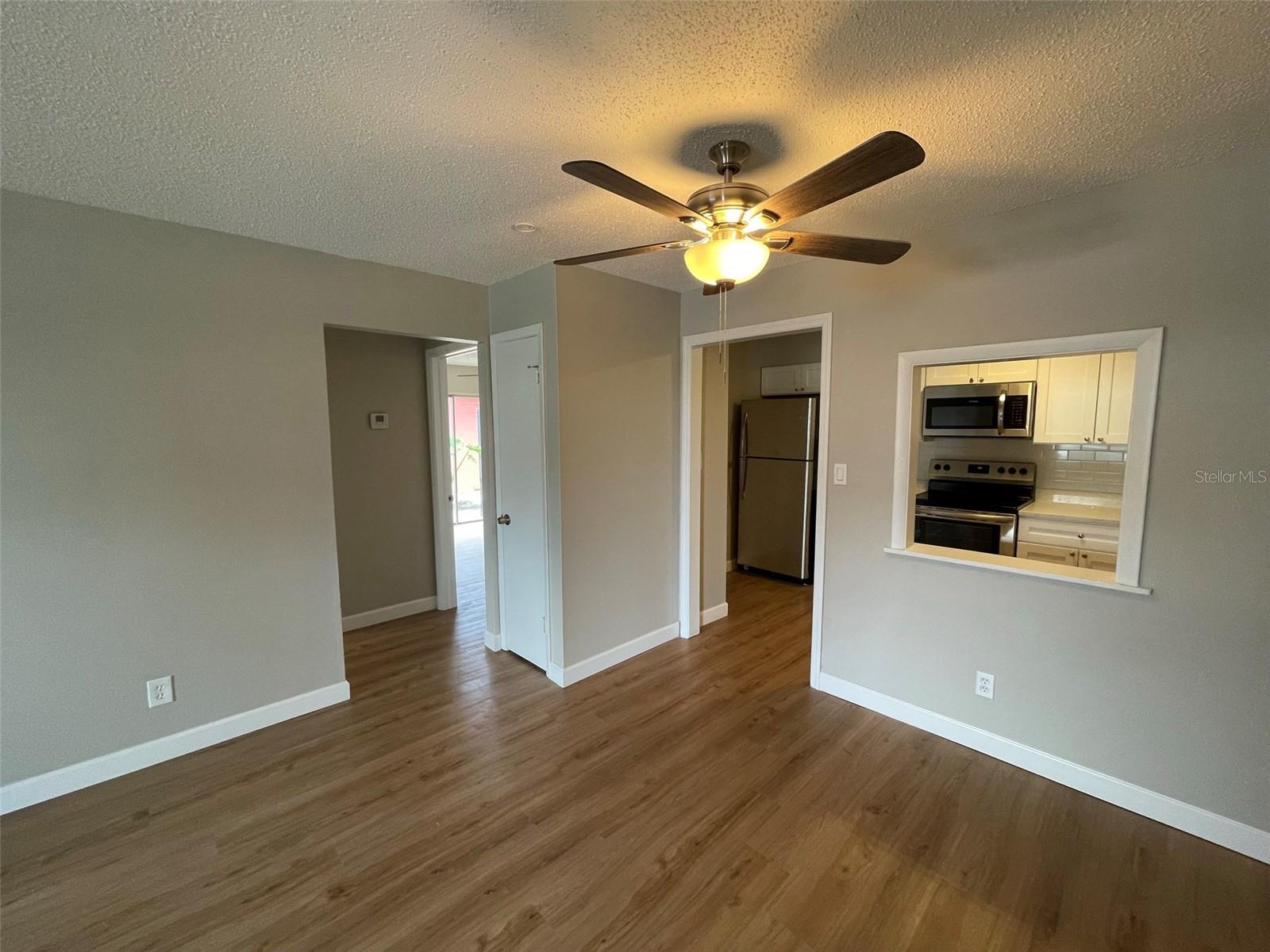 Image 3 of 17 For 511 Duchess Court 3