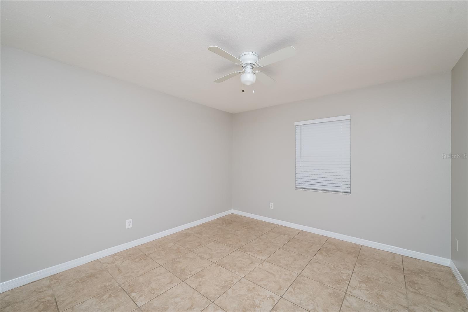 Image 10 of 16 For 828 Trina Lane