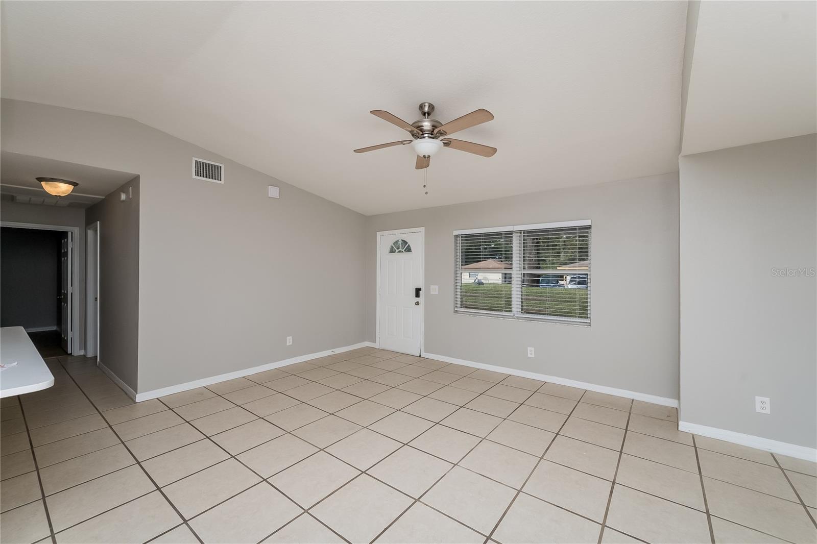 Image 3 of 16 For 828 Trina Lane