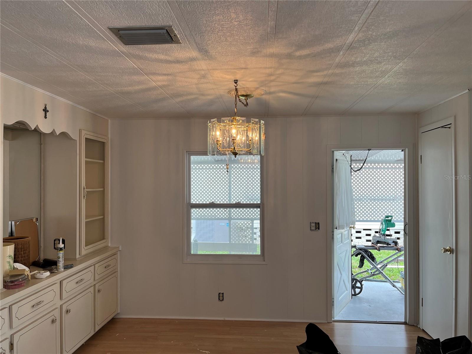 Image 11 of 26 For 727 Sugar Palm Street