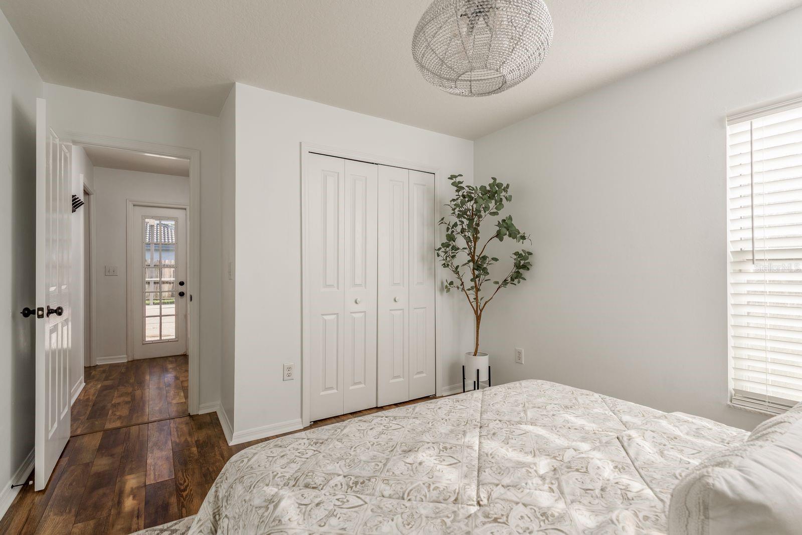 Listing photo id 22 for 12425 Seabrook Drive