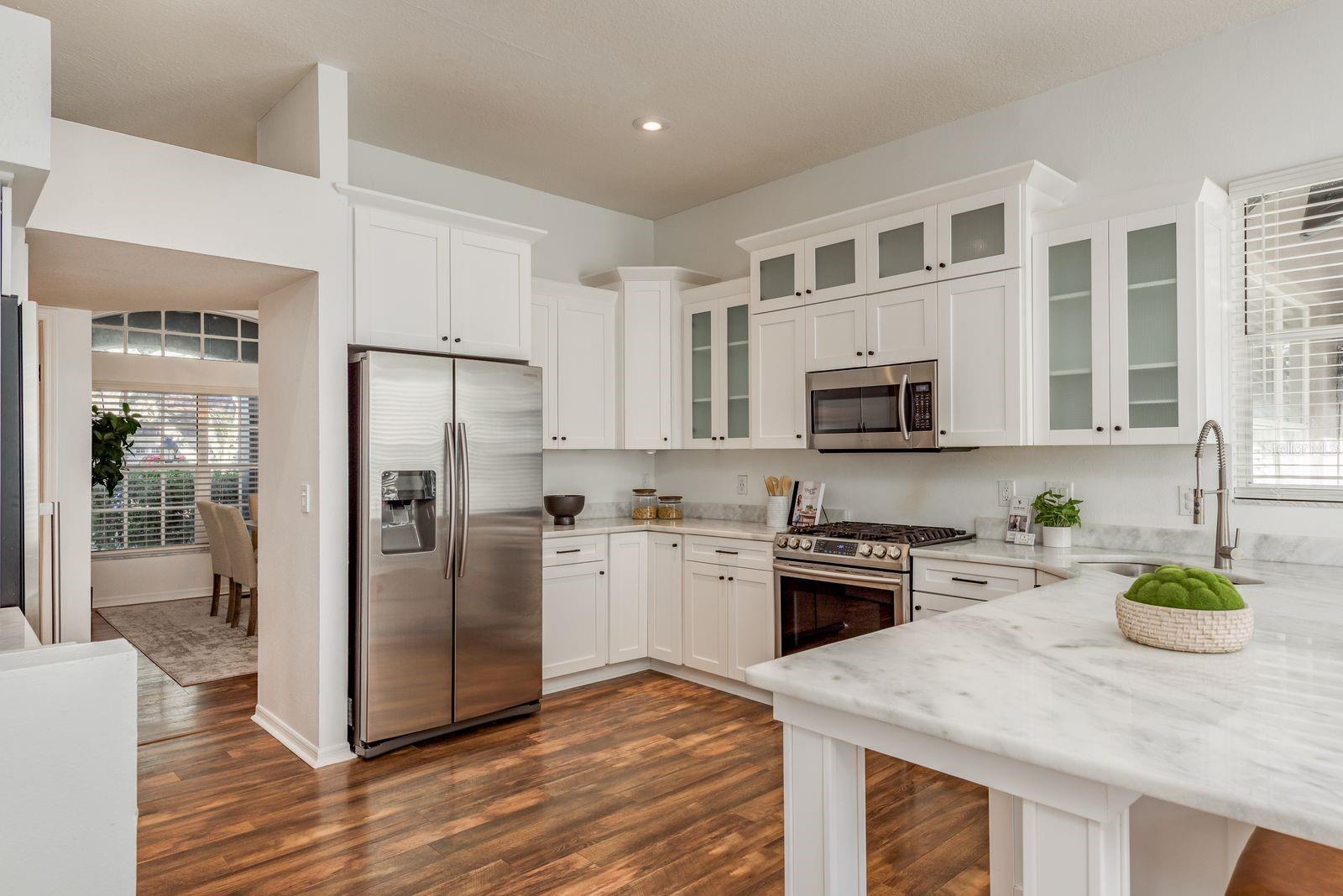 Listing photo id 2 for 12425 Seabrook Drive