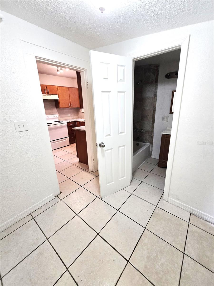 Image 10 of 25 For 835 Newton Avenue S