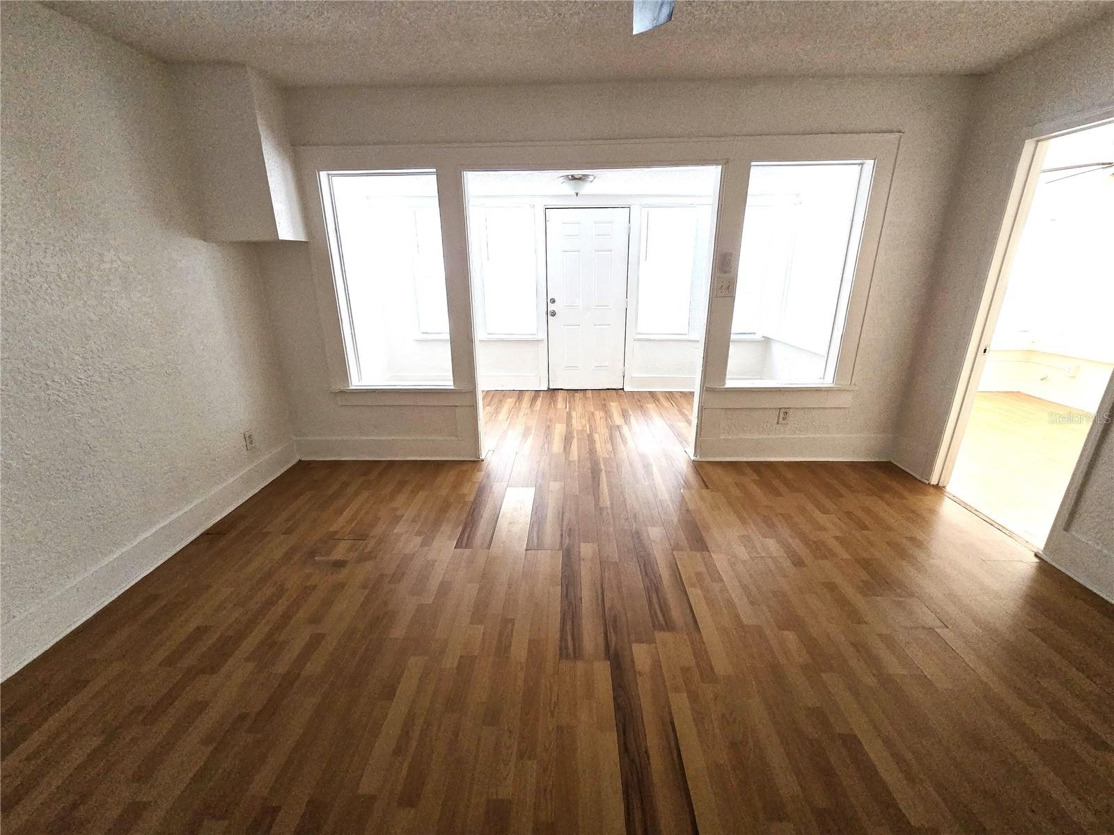 Image 4 of 25 For 835 Newton Avenue S