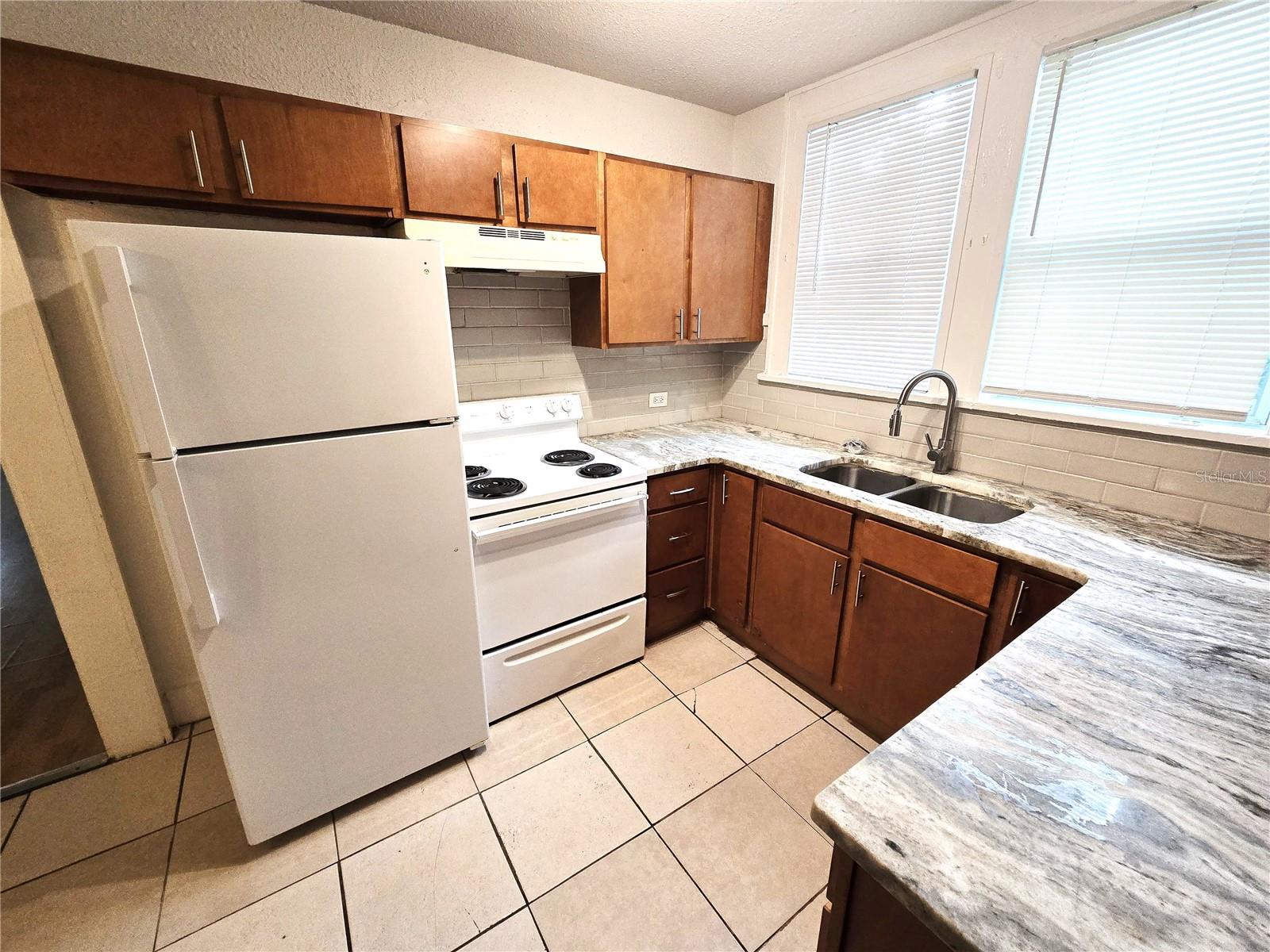 Image 6 of 25 For 835 Newton Avenue S
