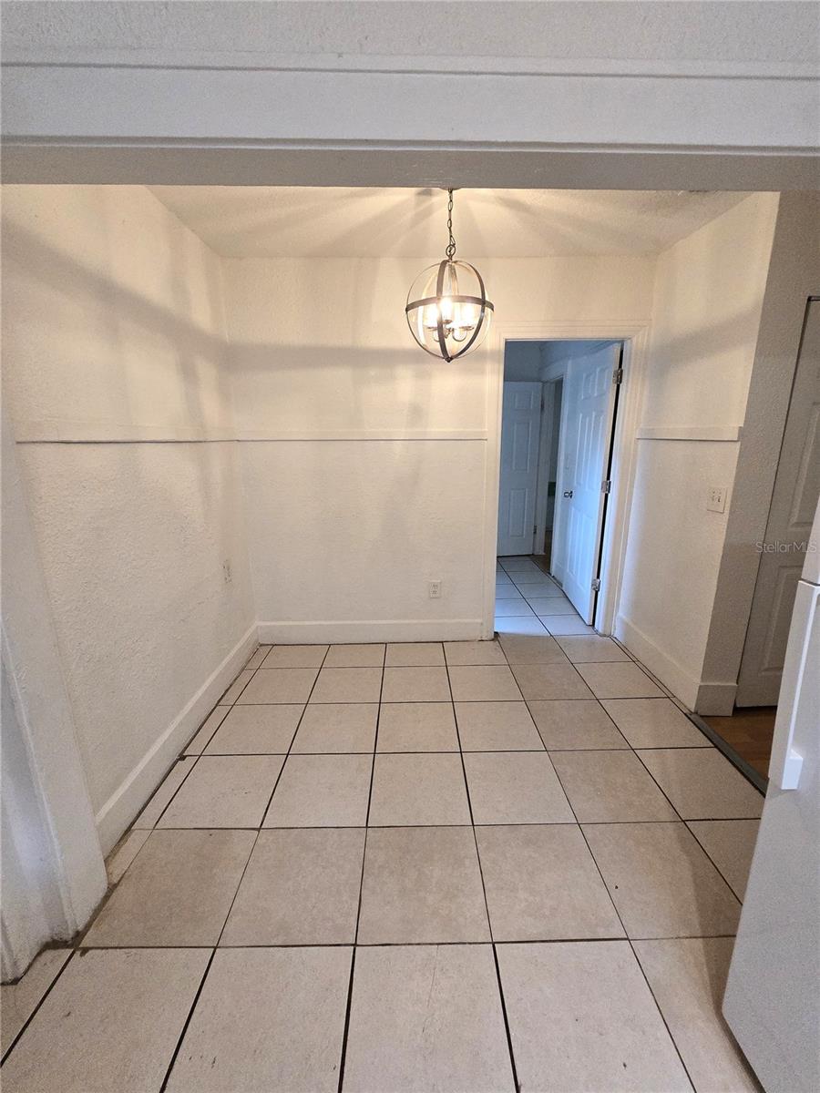 Image 8 of 25 For 835 Newton Avenue S