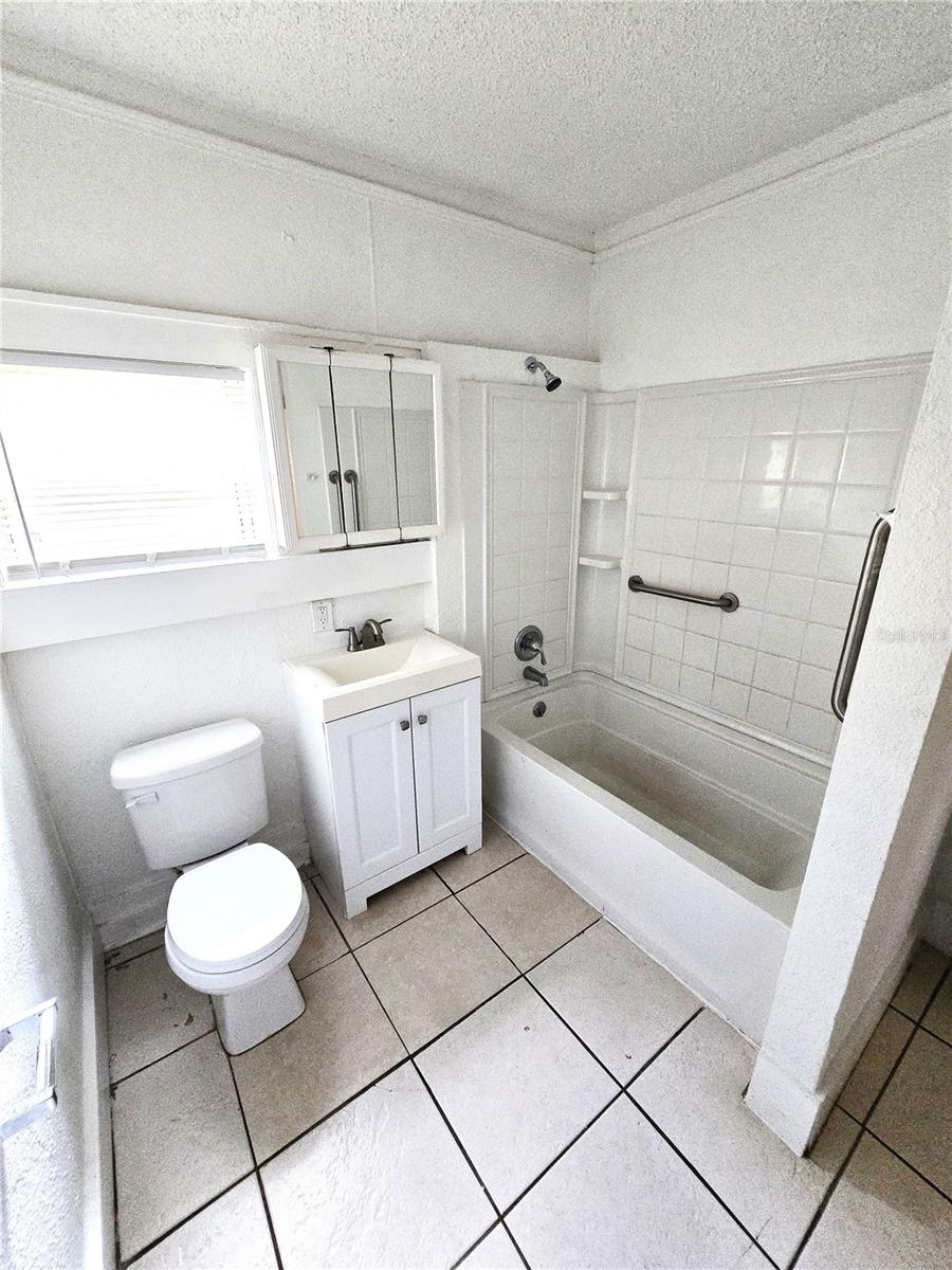 Image 9 of 25 For 835 Newton Avenue S