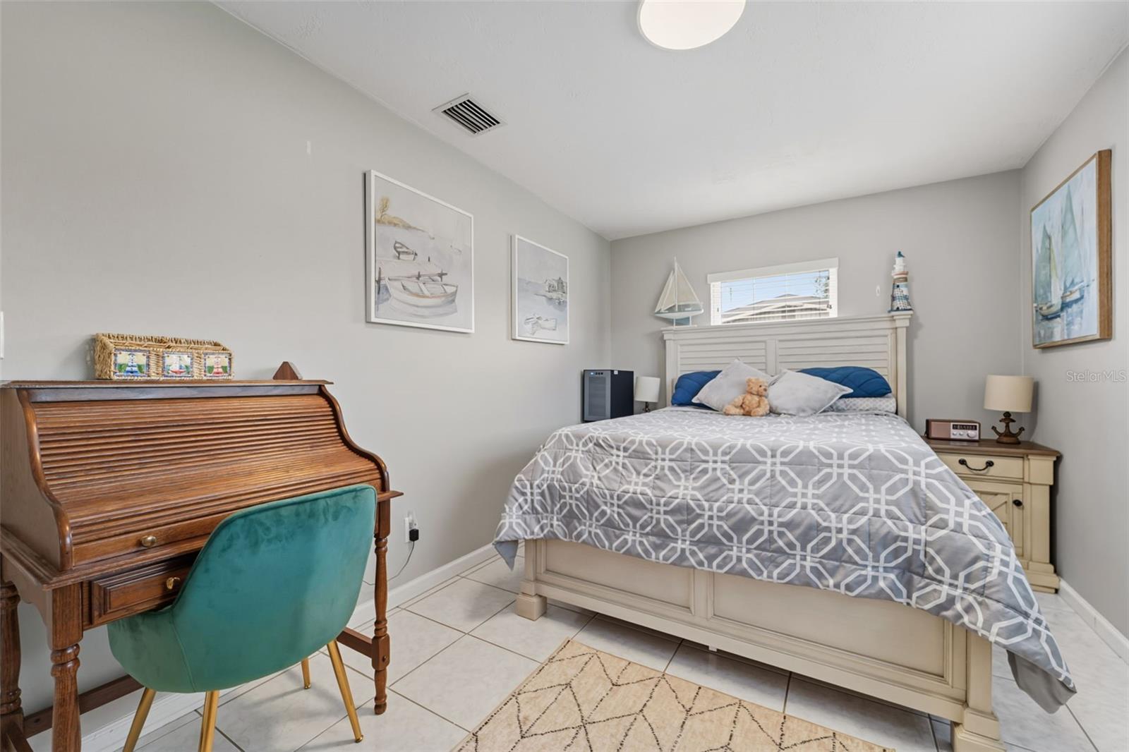 Image 11 of 25 For 5240 16th Avenue N