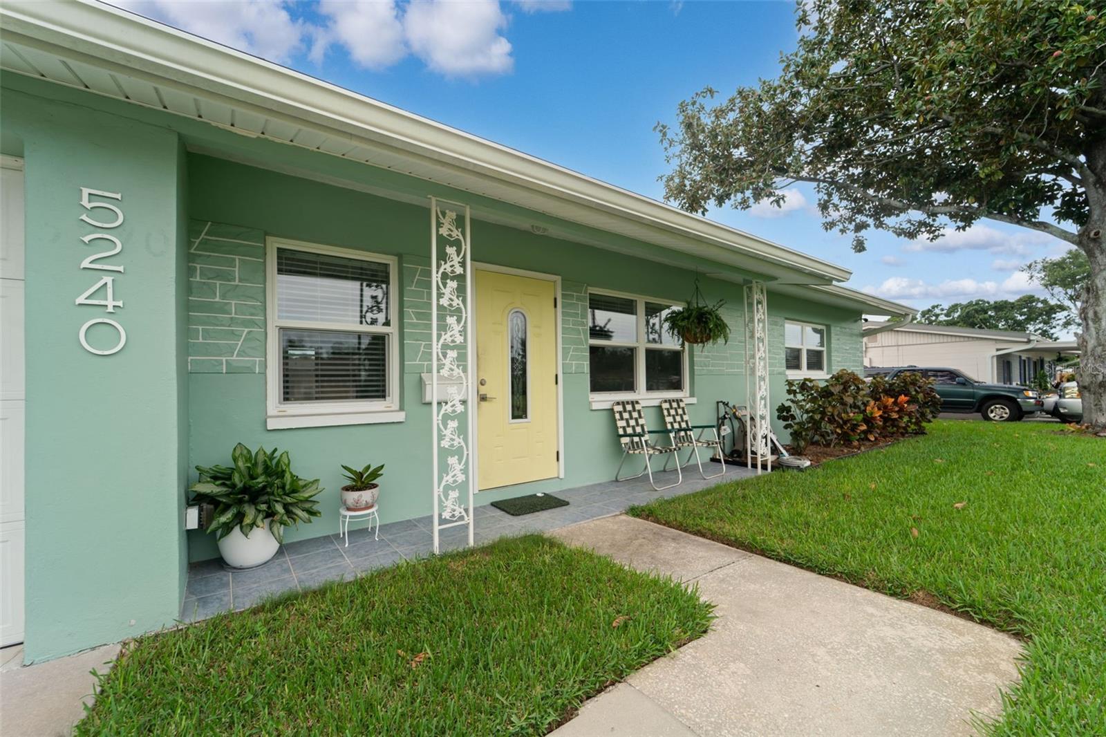 Image 3 of 25 For 5240 16th Avenue N