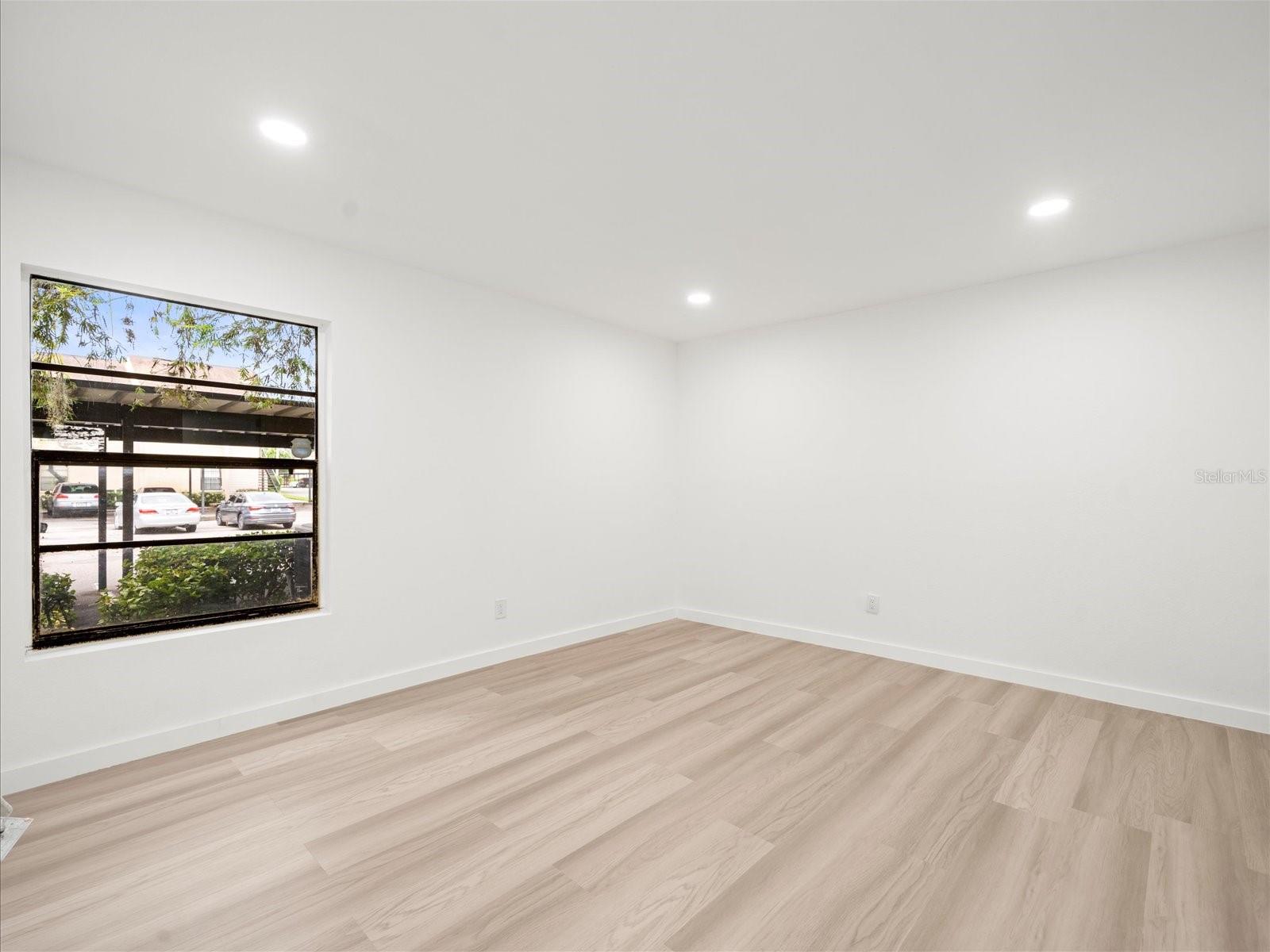 Image 16 of 23 For 7877 Niagara Avenue 1802