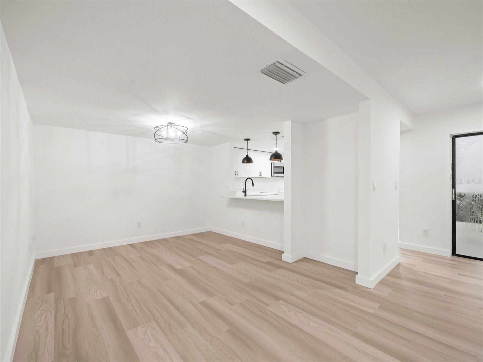 Image 6 of 23 For 7877 Niagara Avenue 1802