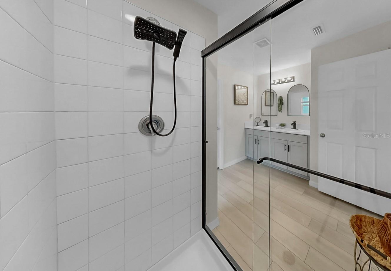 Image 23 of 32 For 12628 Tannencrest Drive